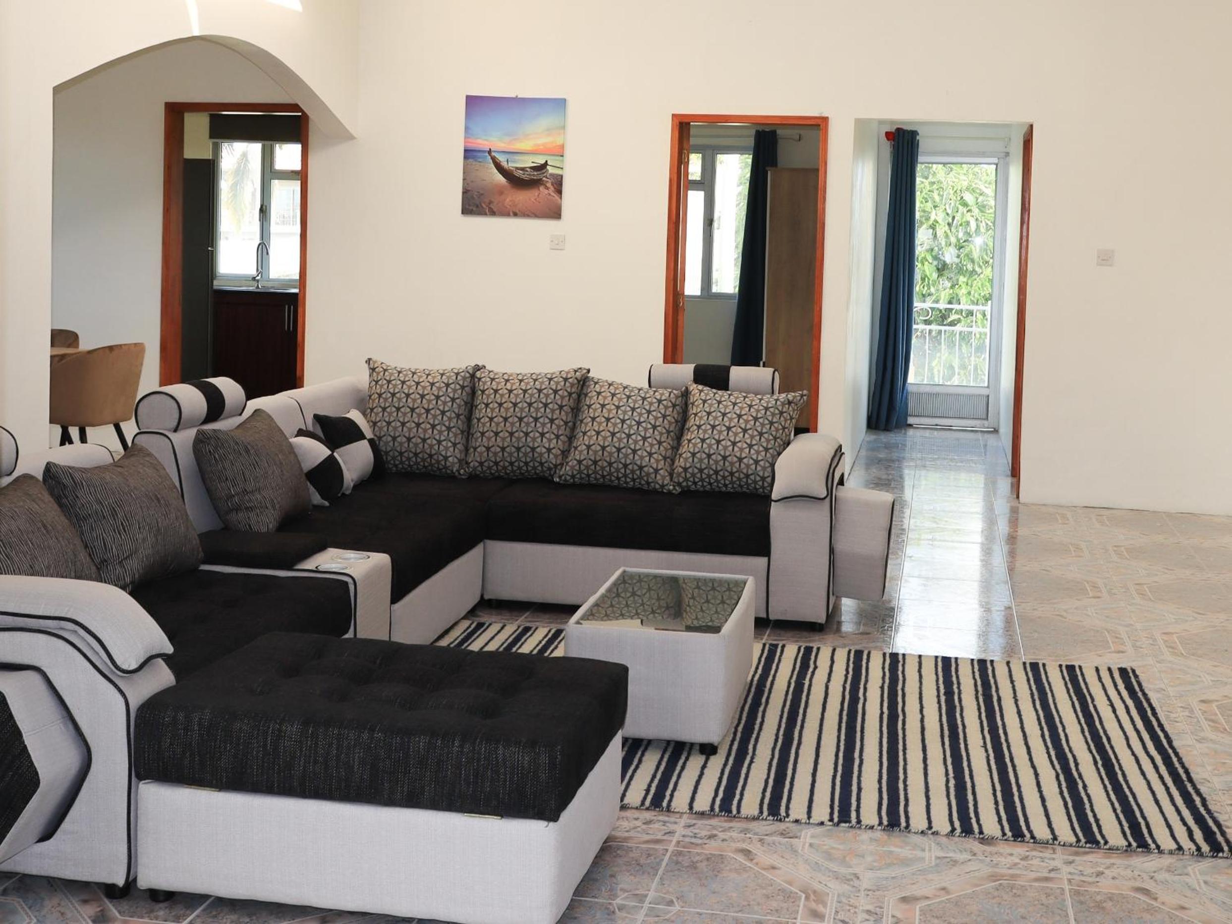 Family Luxurious Beach Penthouse view 3