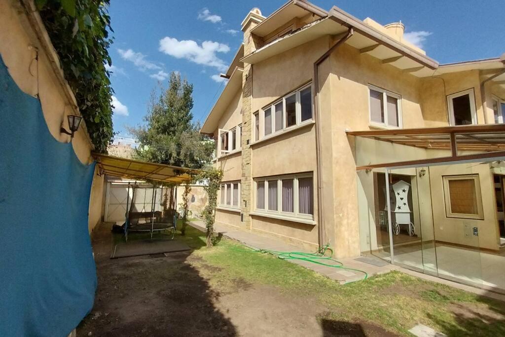 Charming House-Elegante y Cómodo