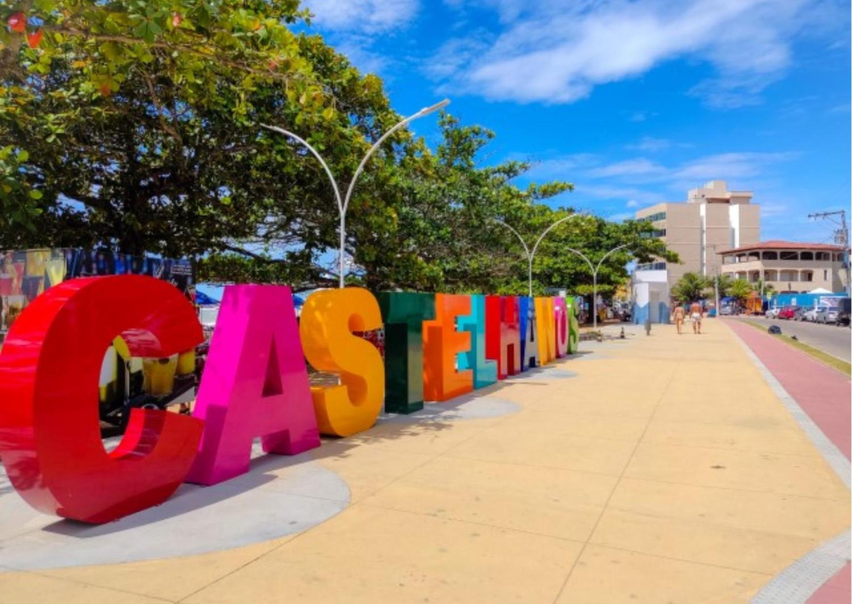 Apt em Castelhanos-1 quadra do Mar,3Qts -2 c/Ar