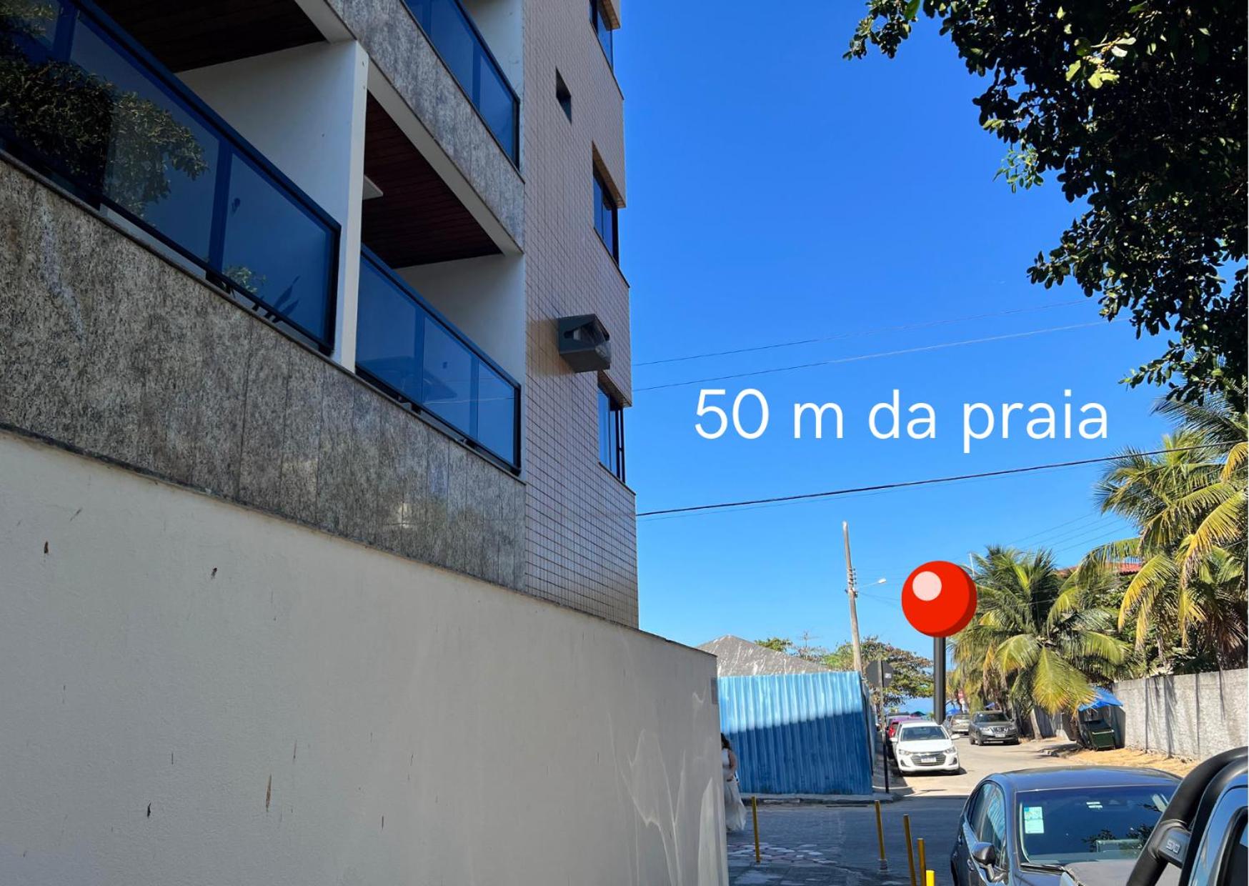 Apt em Castelhanos-1 quadra do Mar,3Qts -2 c/Ar