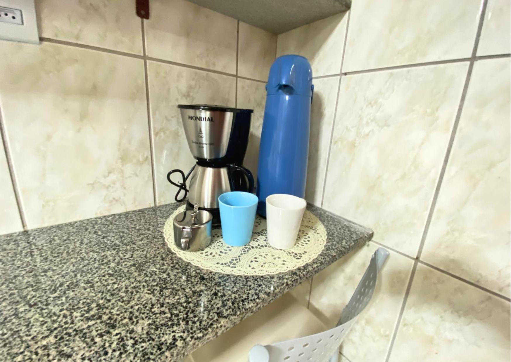 Apt em Castelhanos-1 quadra do Mar,3Qts -2 c/Ar
