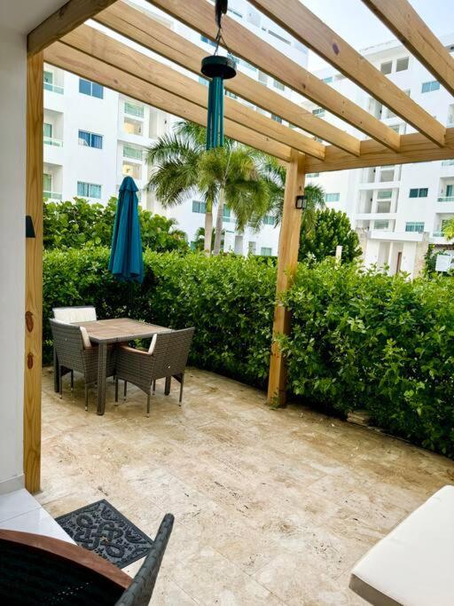 Modern Poolside Patio Apartment
