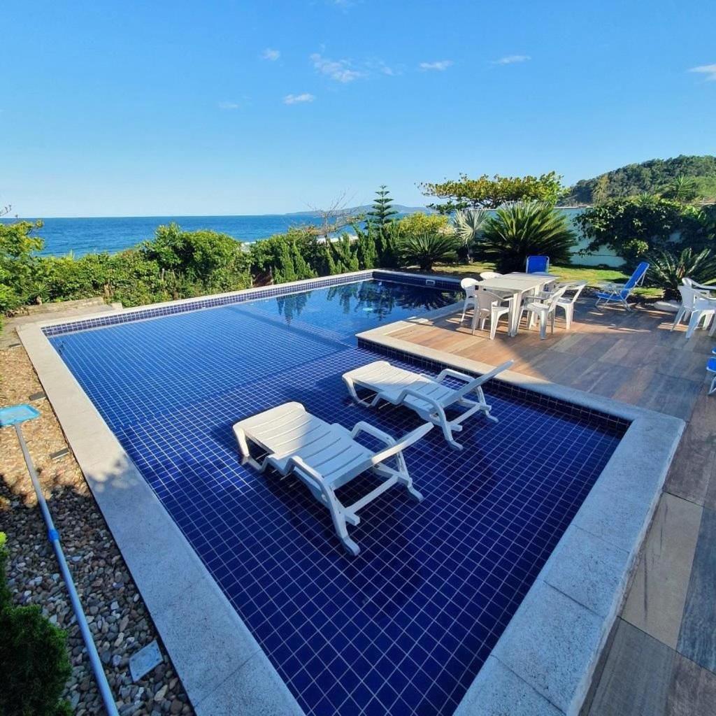 Mansão de verão luxuosa na Praia do Estaleirinho