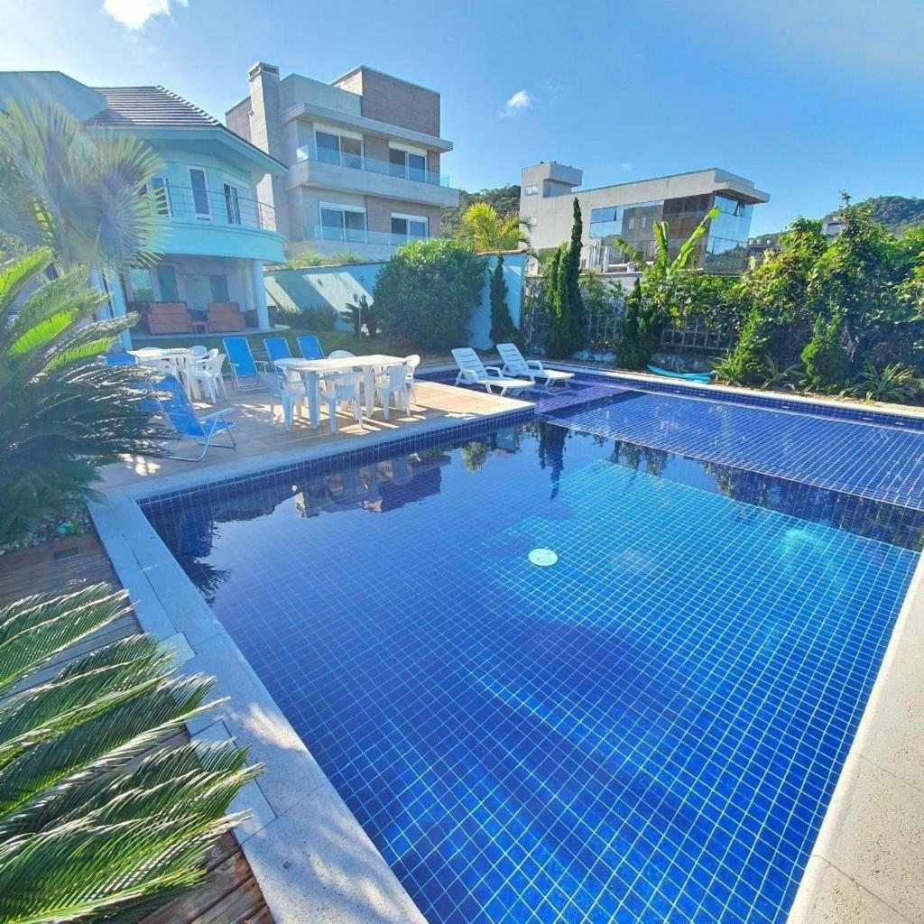Mansão de verão luxuosa na Praia do Estaleirinho