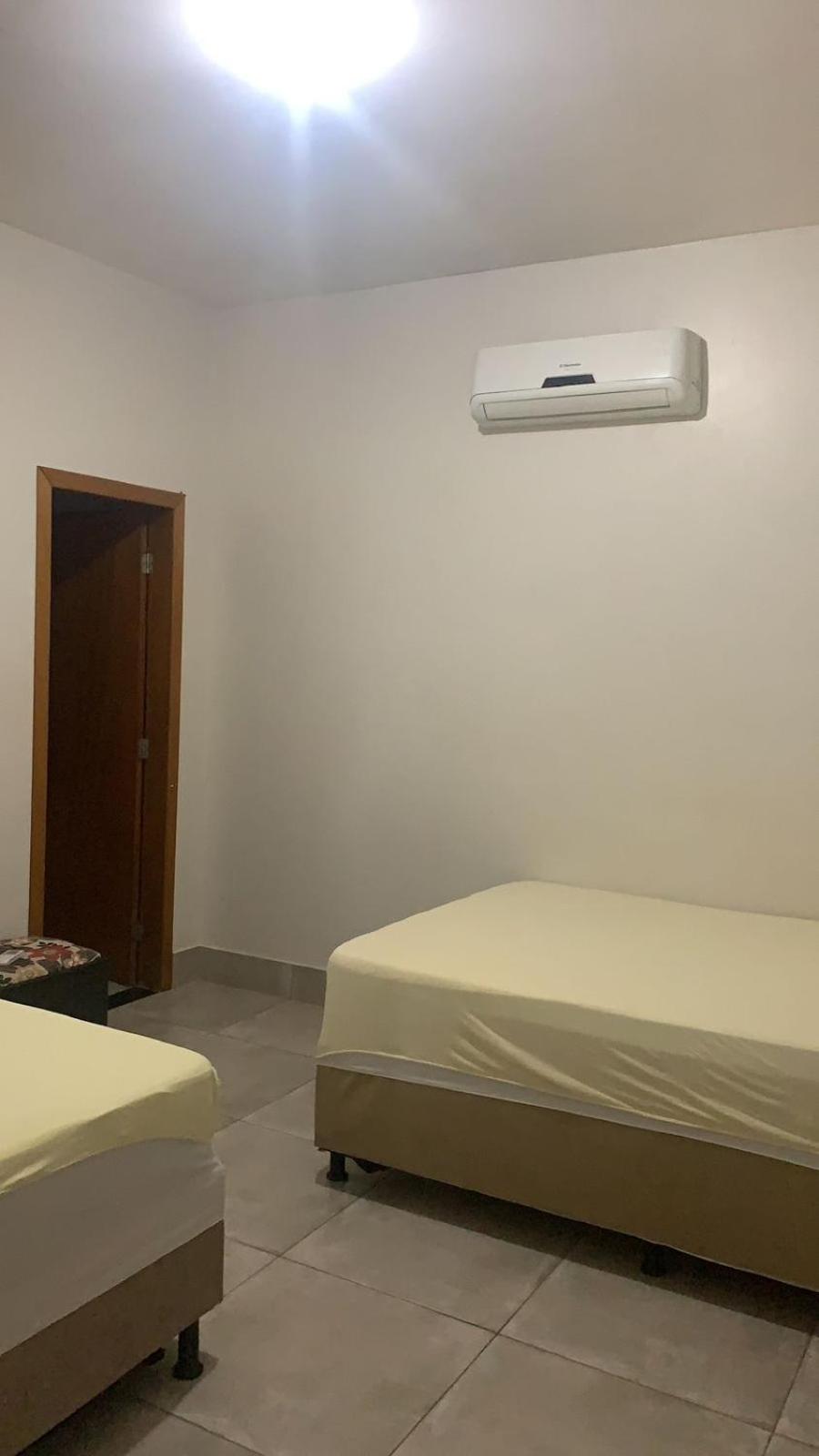 A Casa Paradisíaca lll Com Sinuca e Ar Condicionado em Todos Ambientes com Roupa de Cama e Lavanderia e Ofurô Super Quente com a Vista a Serra de Caldas No