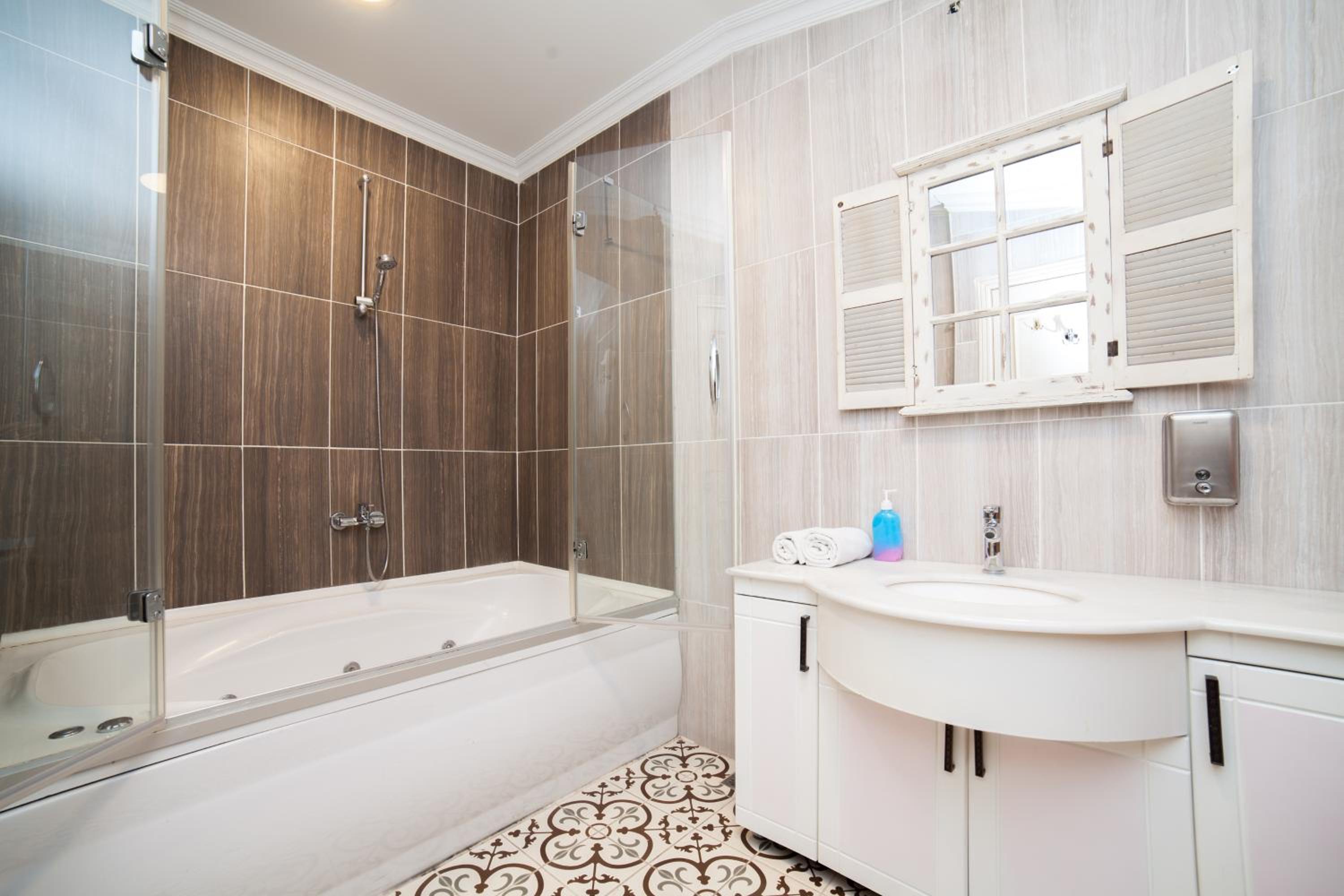 Cheers Deniz Feneri - Image 49