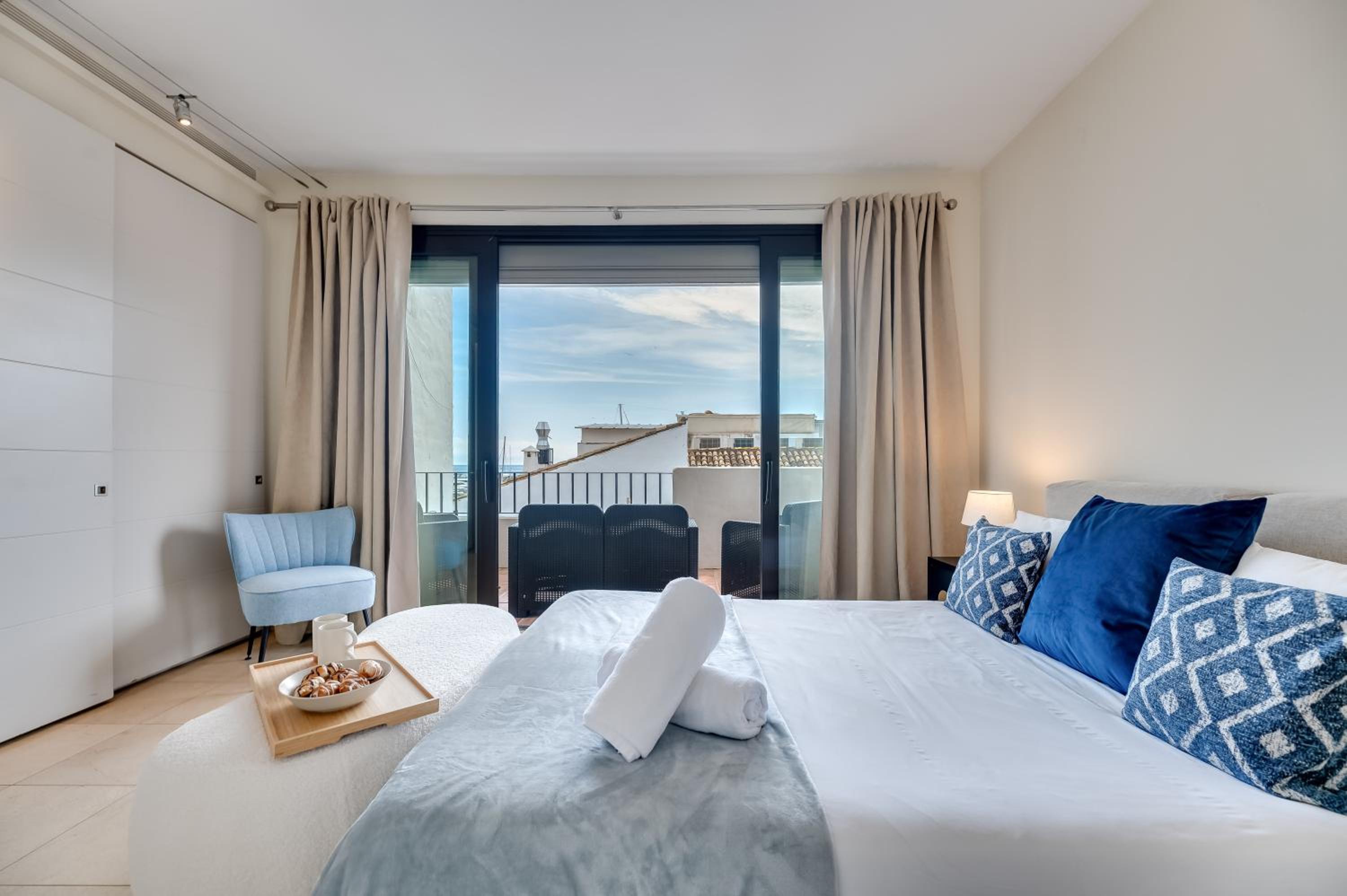 VACATION MARBELLA I Paradise at Puerto Banus Marina, Luxury Shops, Sea View view 5