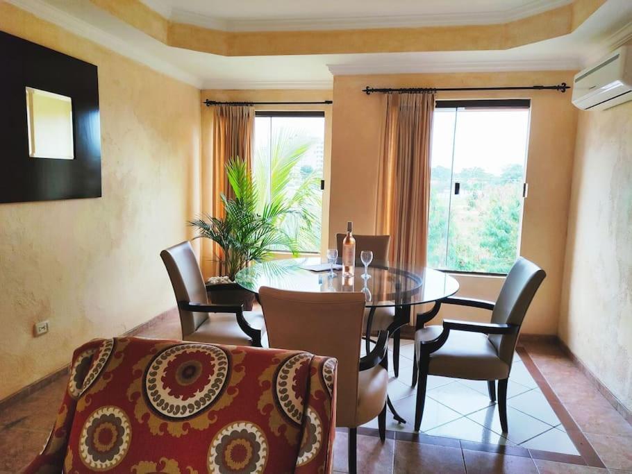 Precioso departamento ejecutivo con piscina y jacuzzi
