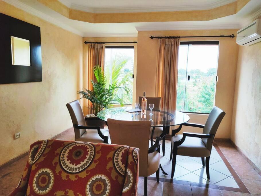 Precioso departamento ejecutivo con piscina y jacuzzi