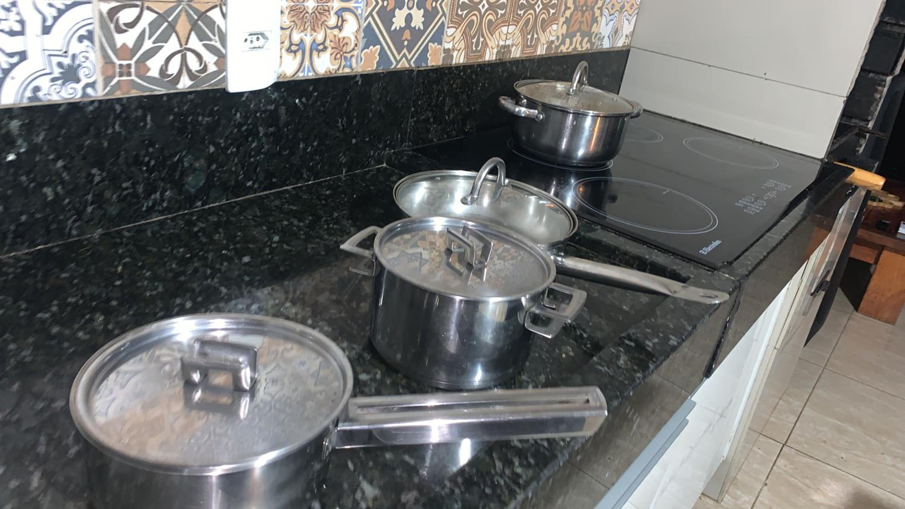 A Casa Paradisíaca lll Com Sinuca e Ar Condicionado em Todos Ambientes com Roupa de Cama e Lavanderia e Ofurô Super Quente com a Vista a Serra de Caldas No