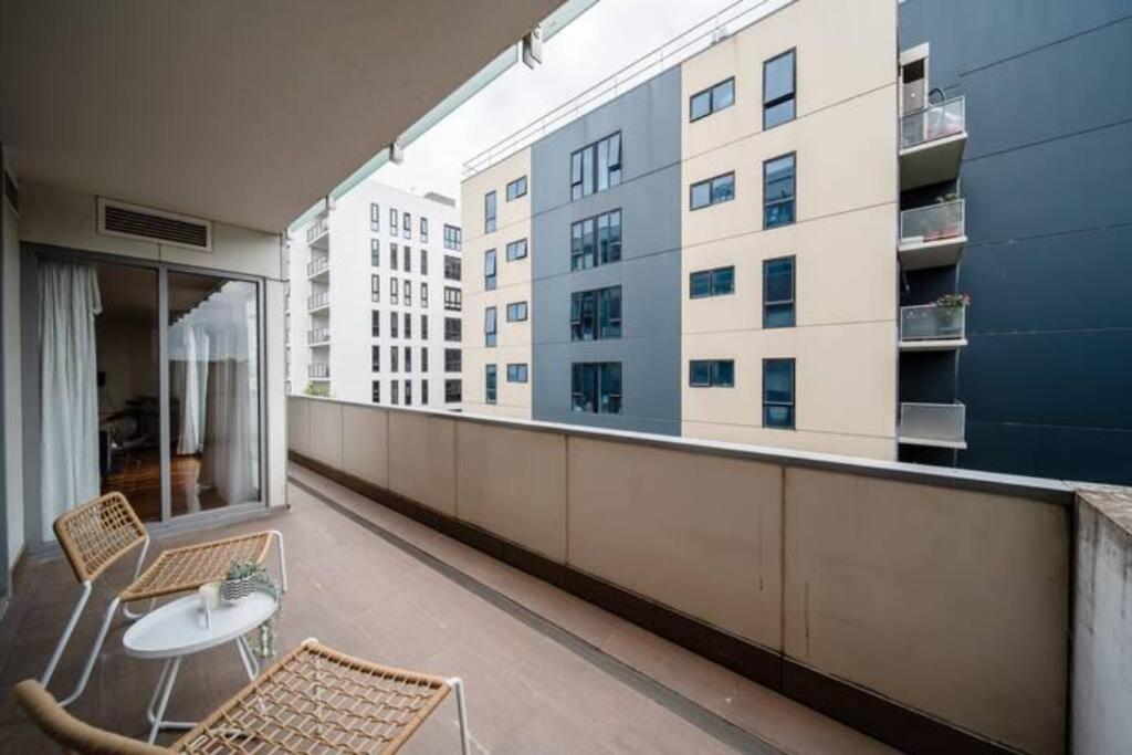 Beautiful 2 bdr apt close to Westfield TF70323New
