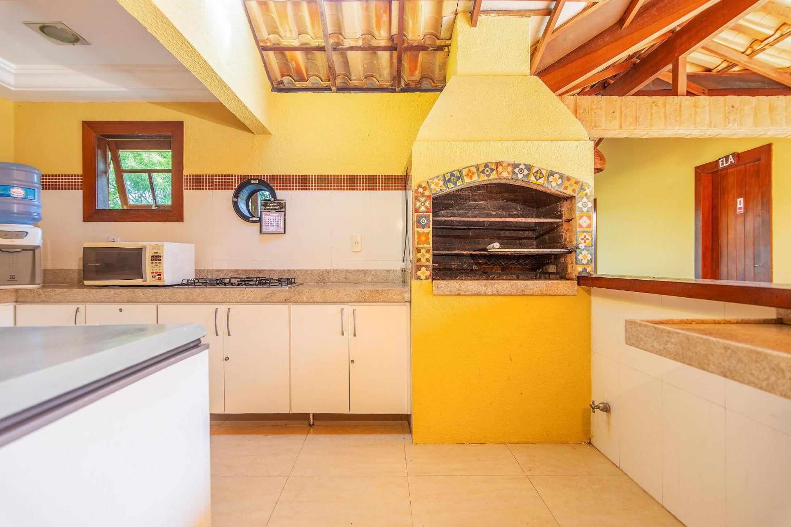 Bz 51 Center! High standard, 4 Suites with/ Private leisure area
