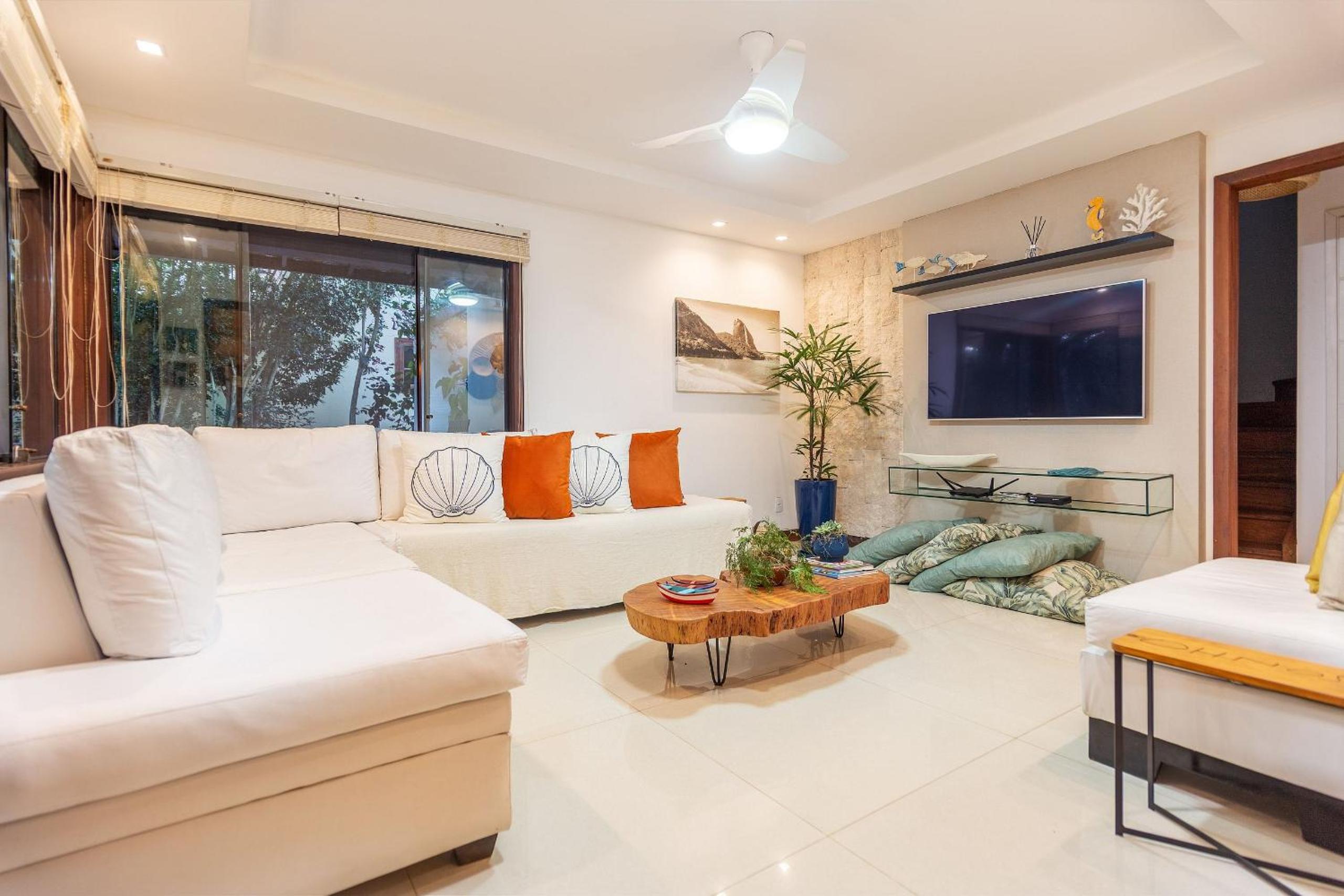 Bz 51 Center! High standard, 4 Suites with/ Private leisure area