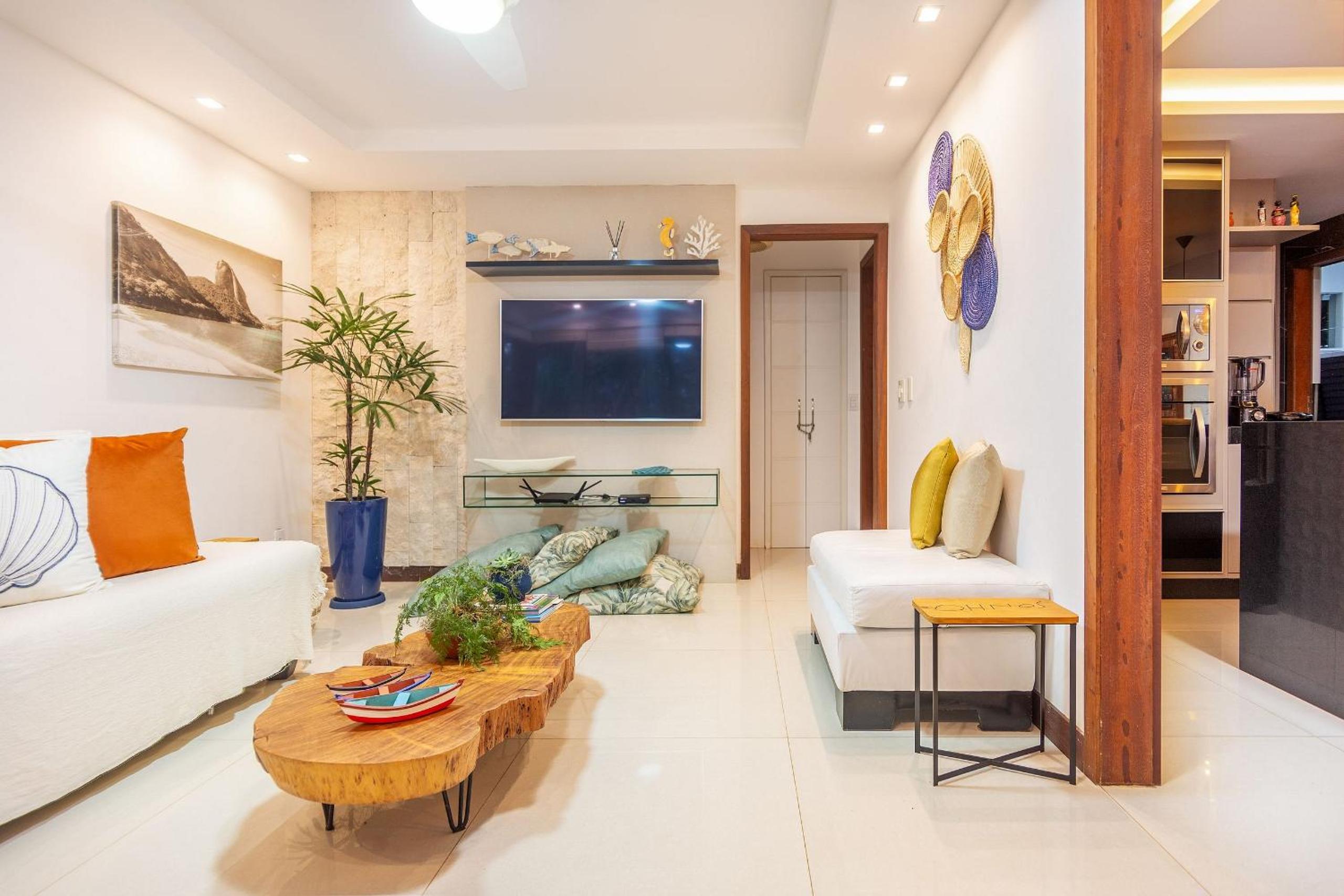 Bz 51 Center! High standard, 4 Suites with/ Private leisure area