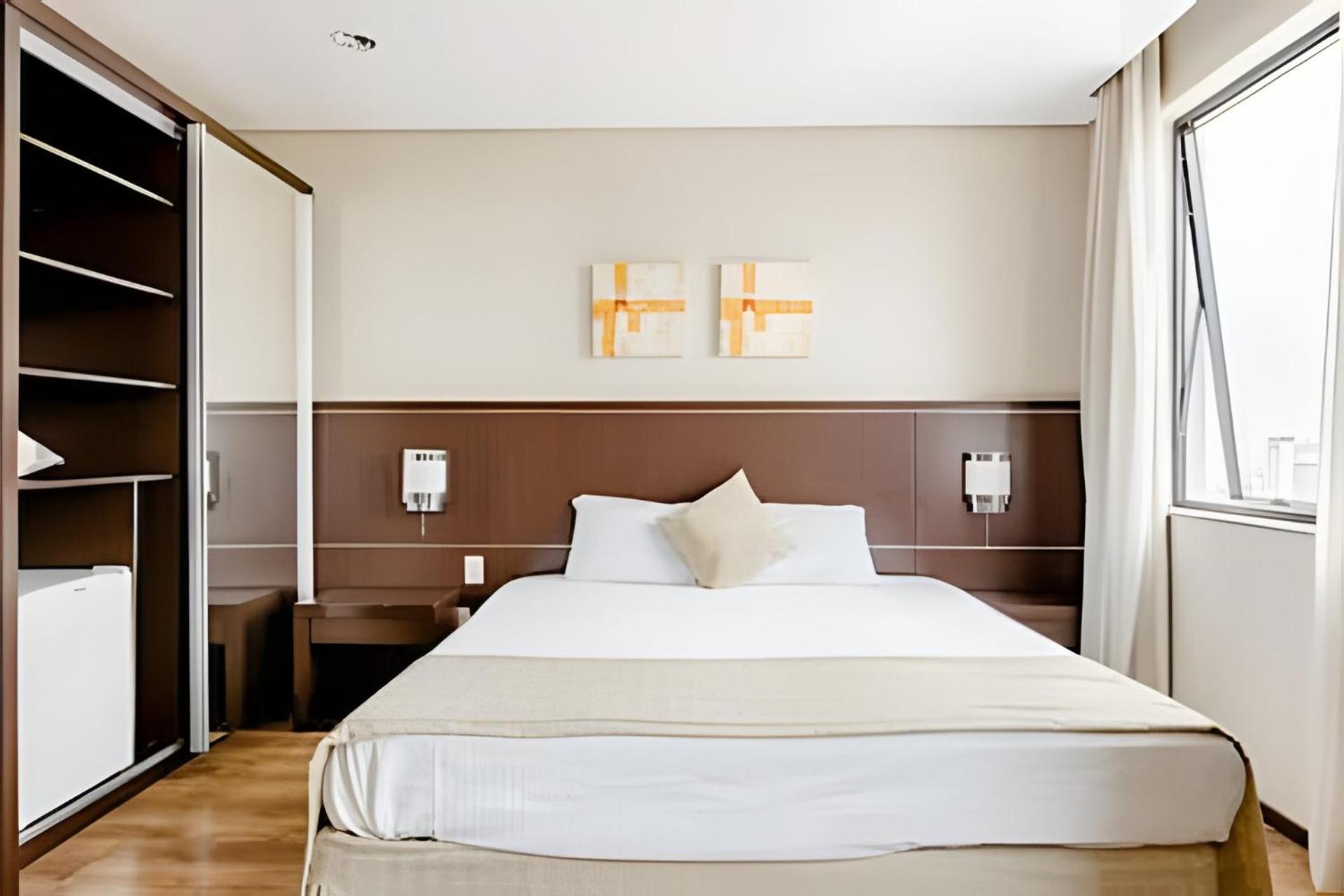 Flat espaçoso com internet e Piscina - Vila Osasco