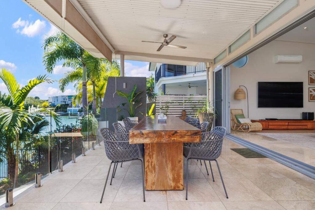 Bayview Paradise with Private Pool-Marina Deck
