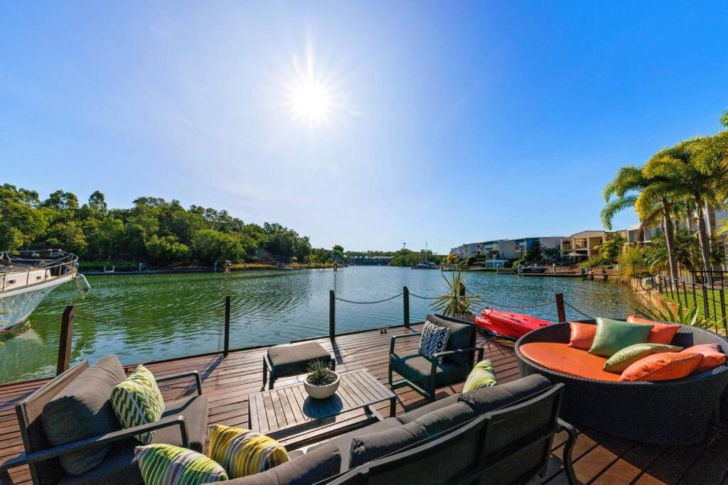 Bayview Paradise with Private Pool-Marina Deck