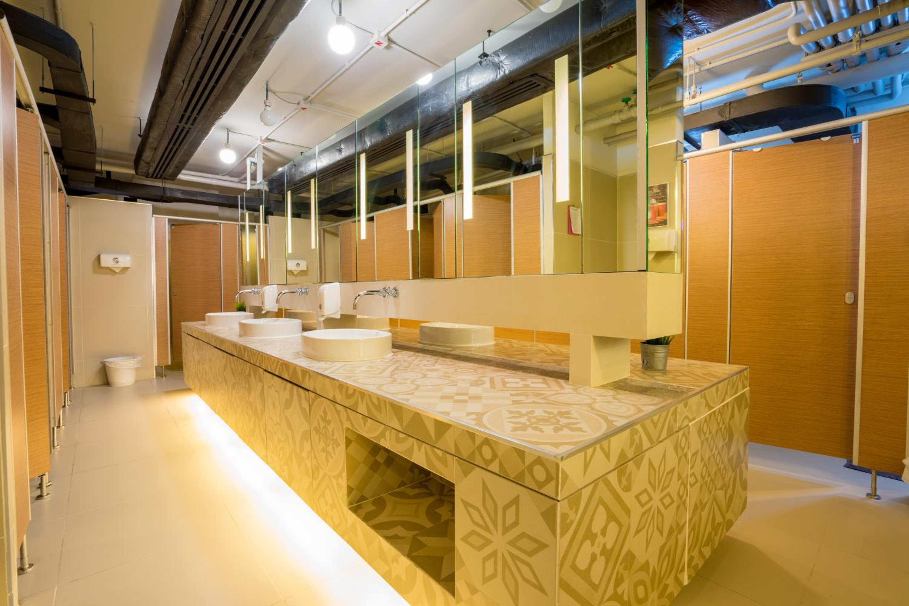 Lub d Phuket Patong - Near Patong Beach & Vibrant Social Vibe