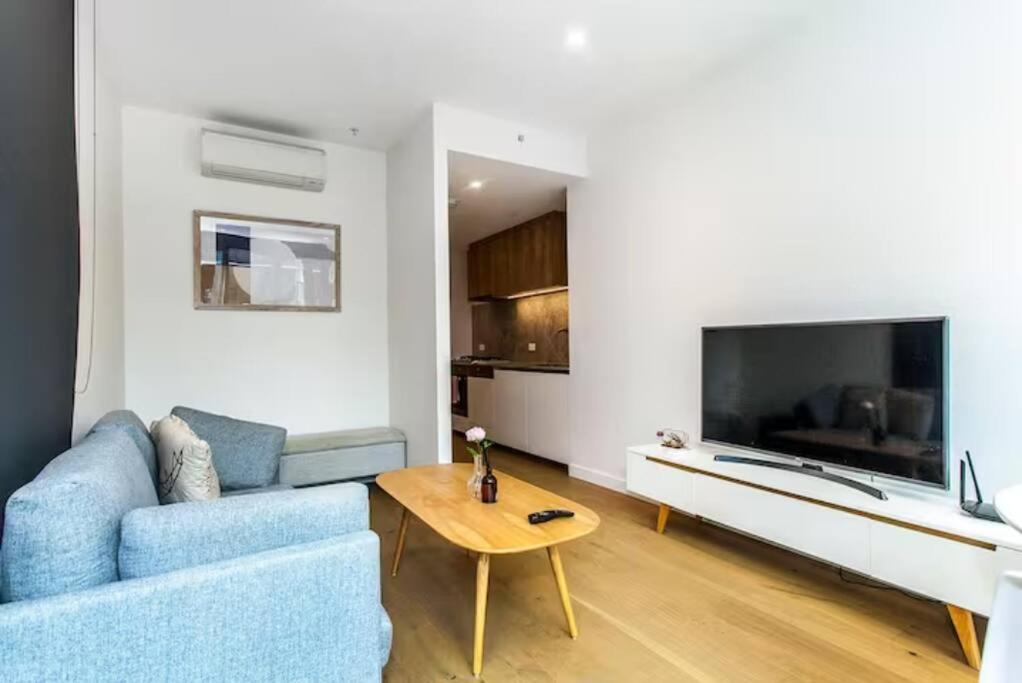 Modern One Bedroom Apt in CBD LD3001New