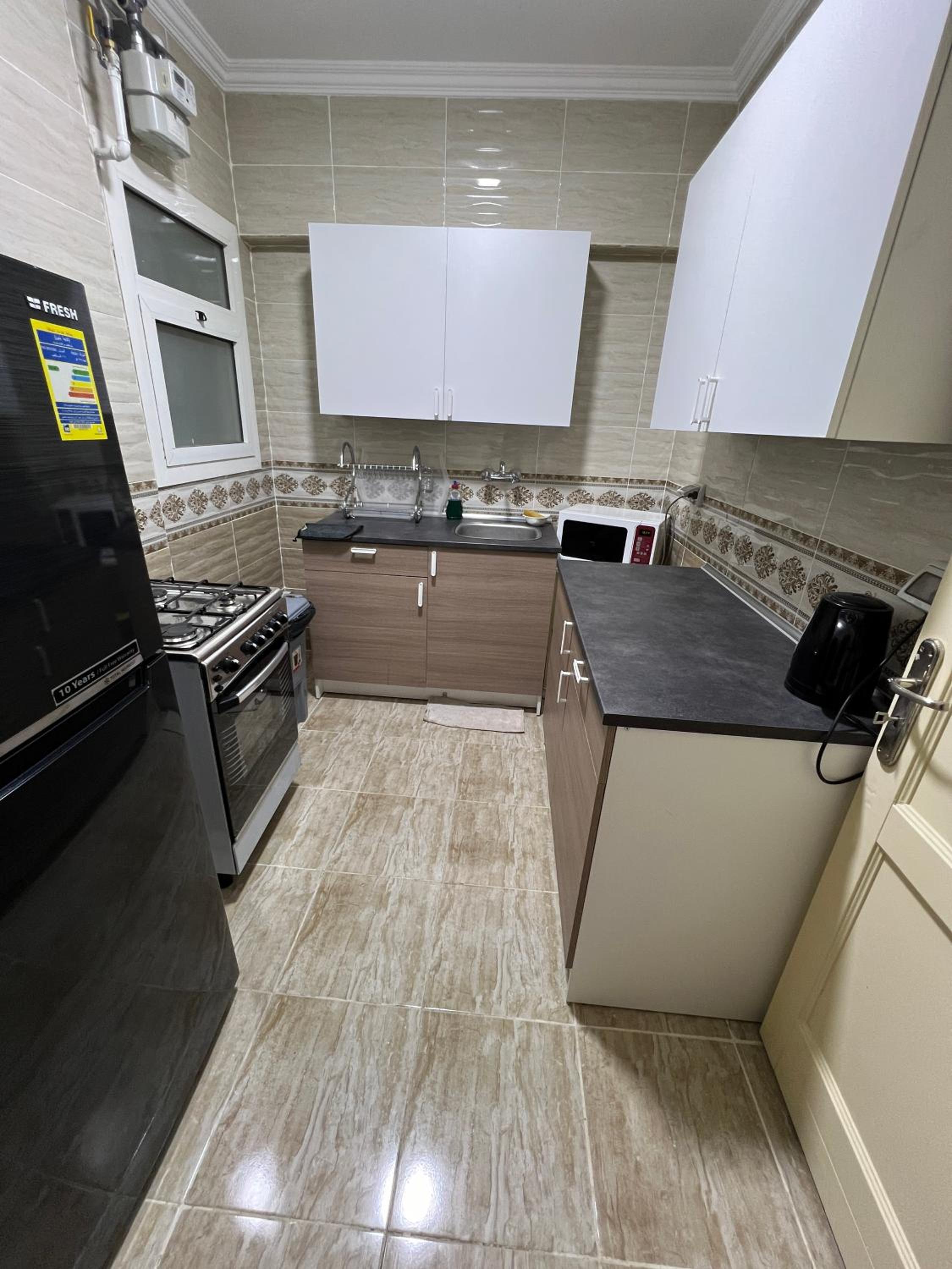 Apartmentt in rehab city photo 2