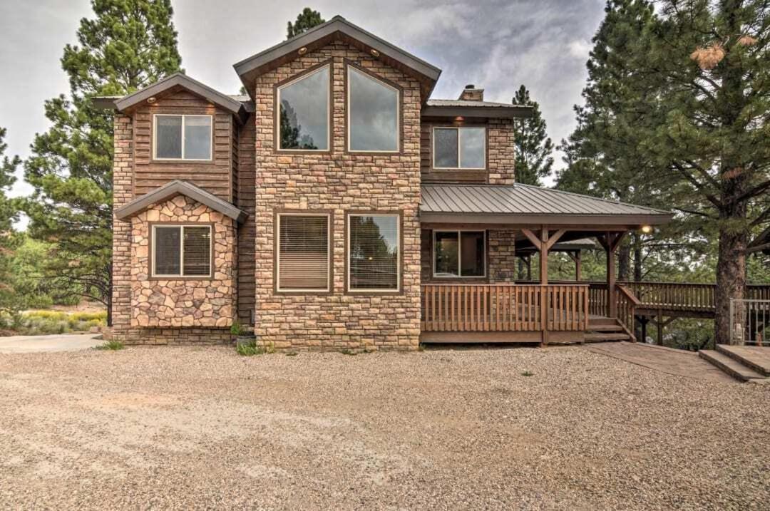 Bridgeway House & Casita
