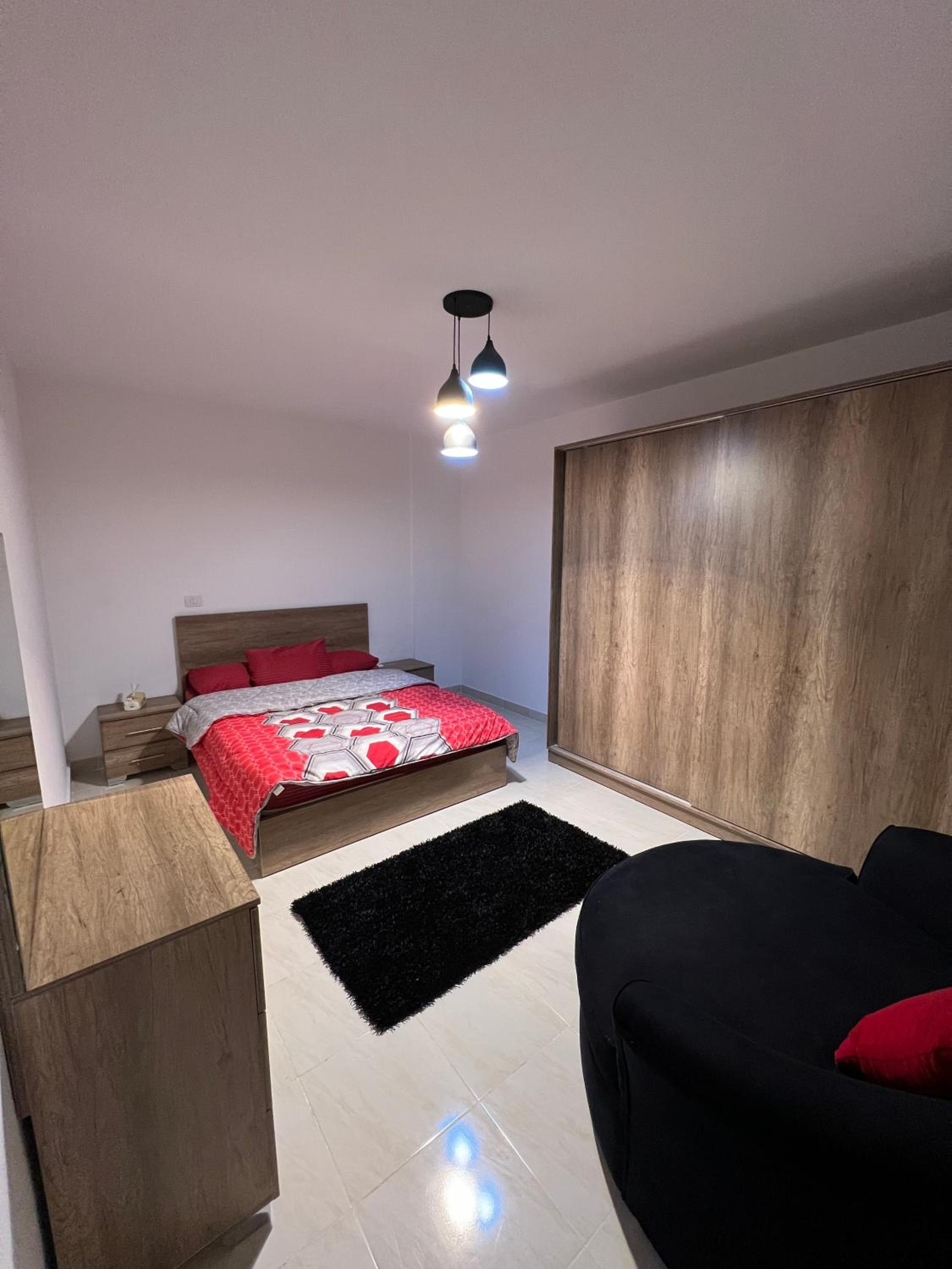 Apartmentt in rehab city photo 5