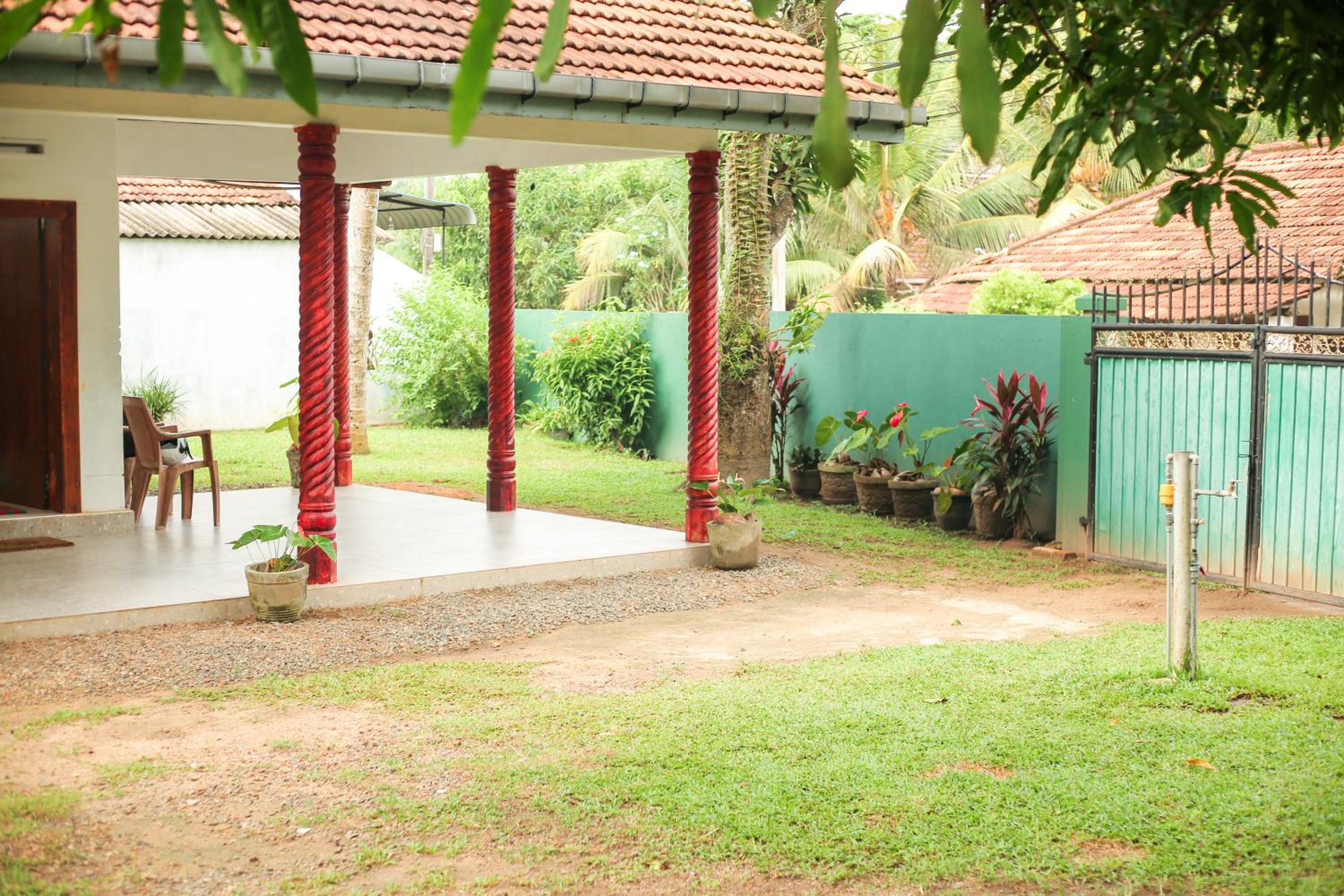 Sahas Villa Midigama