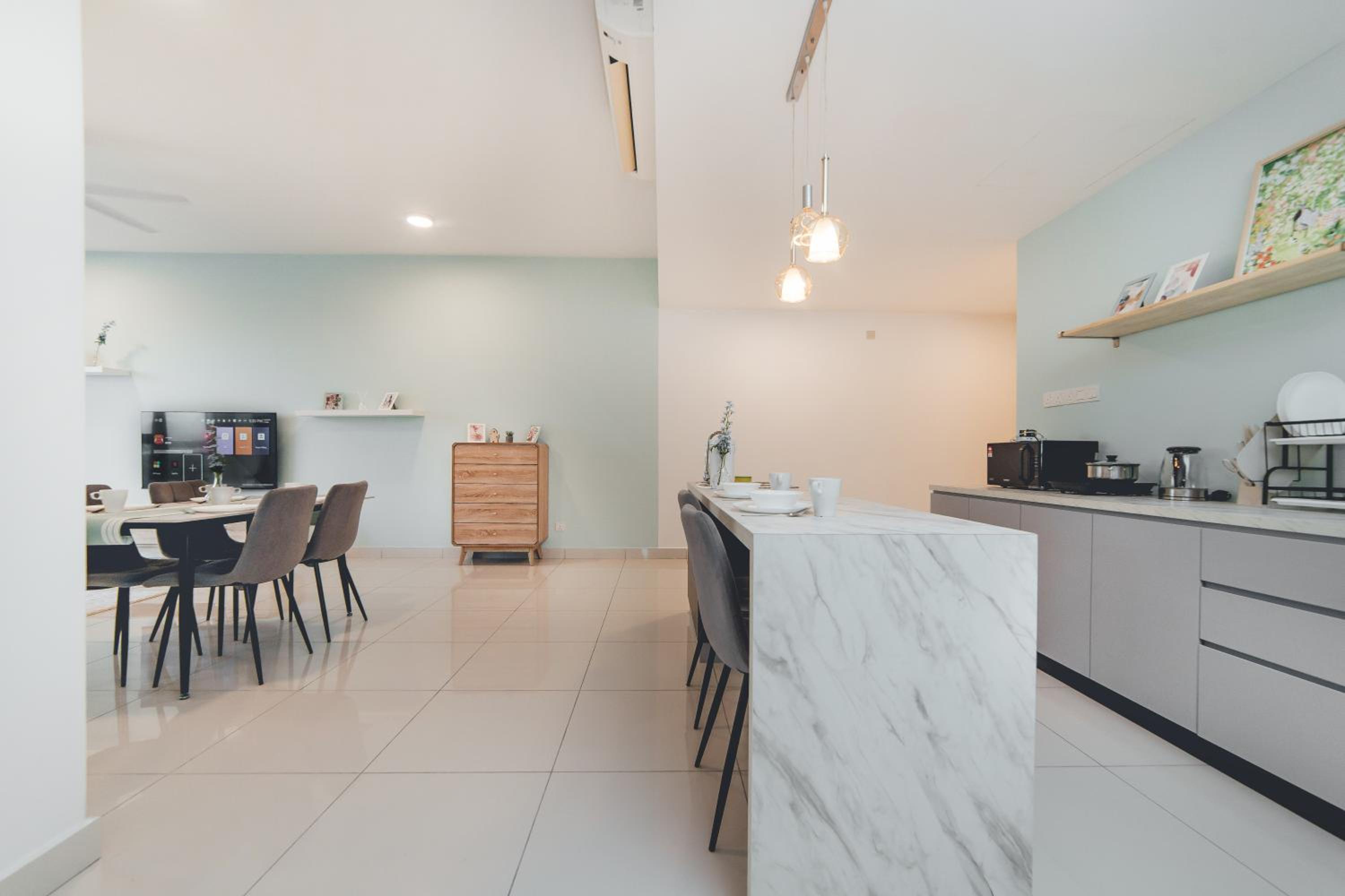 Mosaic Fresh Living 3BR Midvalley w Bthtub by Our Stay