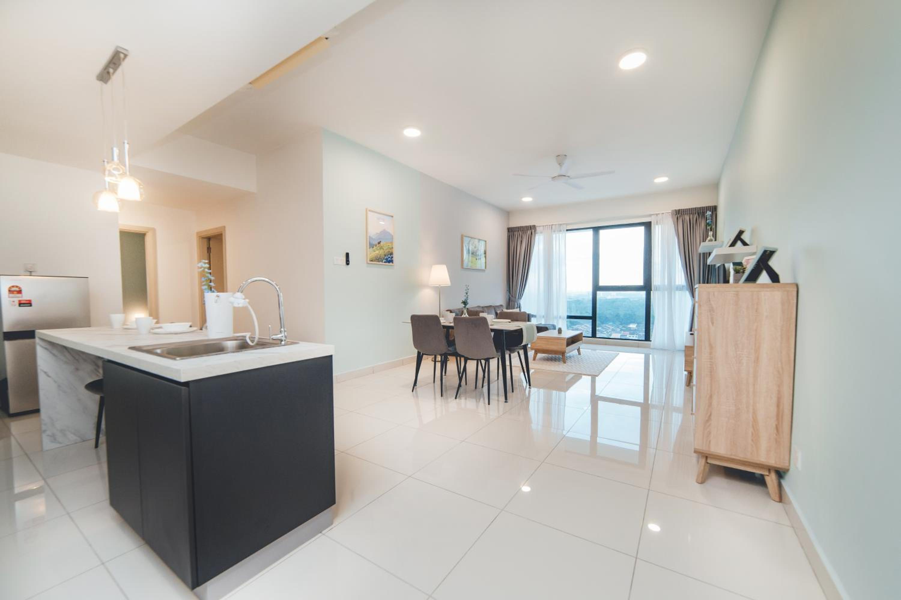 Mosaic Fresh Living 3BR Midvalley w Bthtub by Our Stay