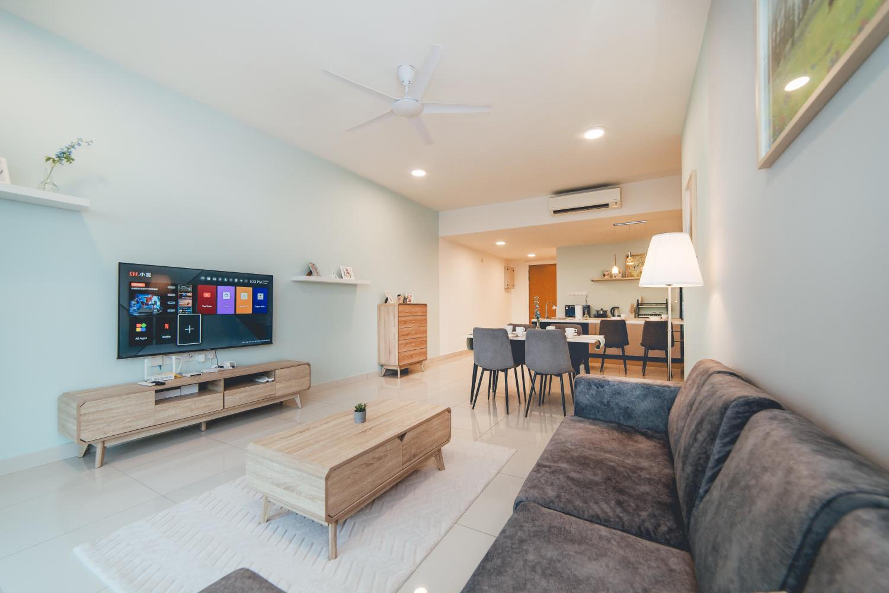 Mosaic Fresh Living 3BR Midvalley w Bthtub by Our Stay