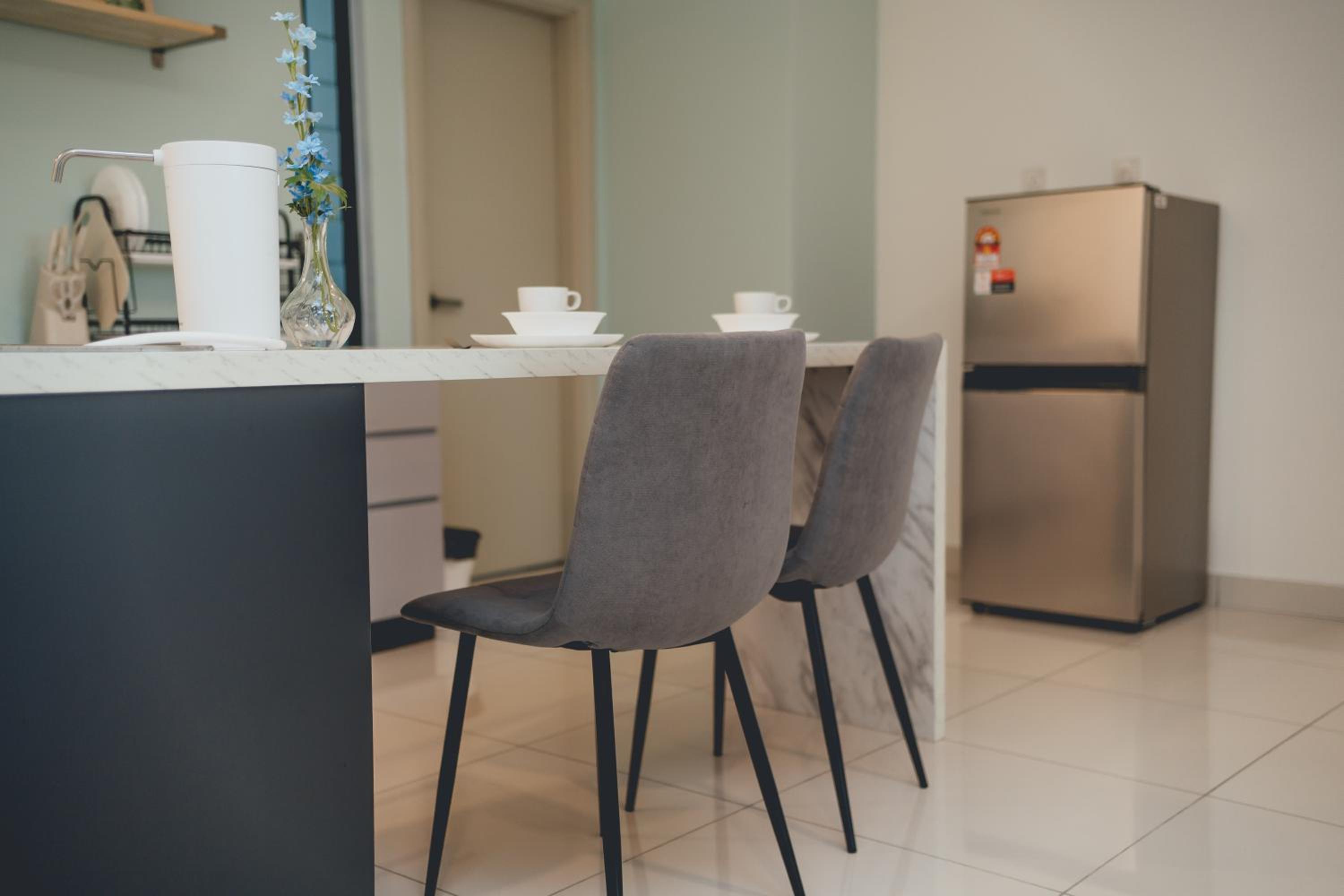 Mosaic Fresh Living 3BR Midvalley w Bthtub by Our Stay