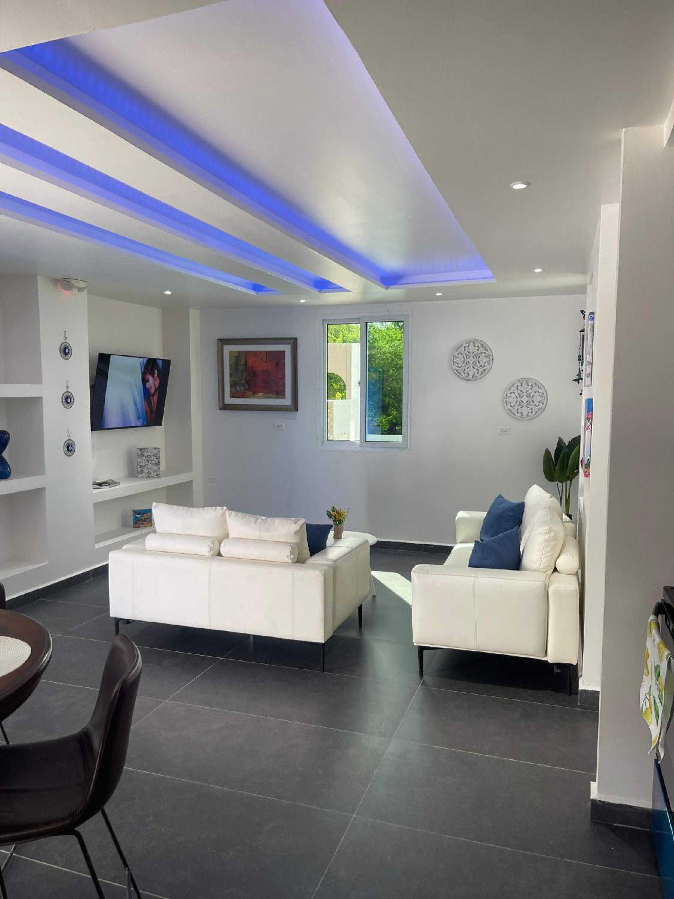 Luxurious One Bedroom Suite on the Beach view 4