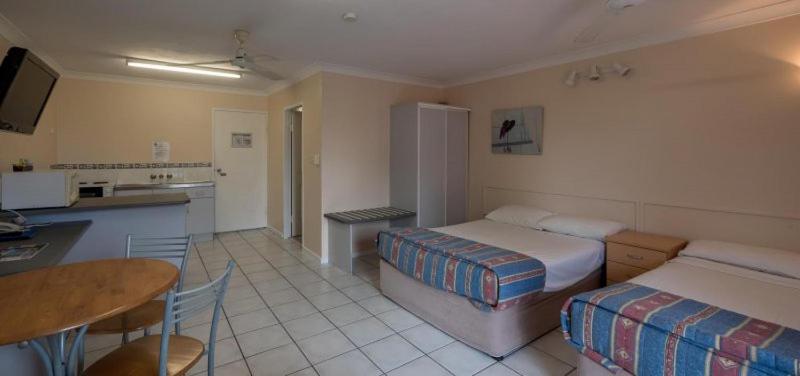 Cairns Holiday Lodge