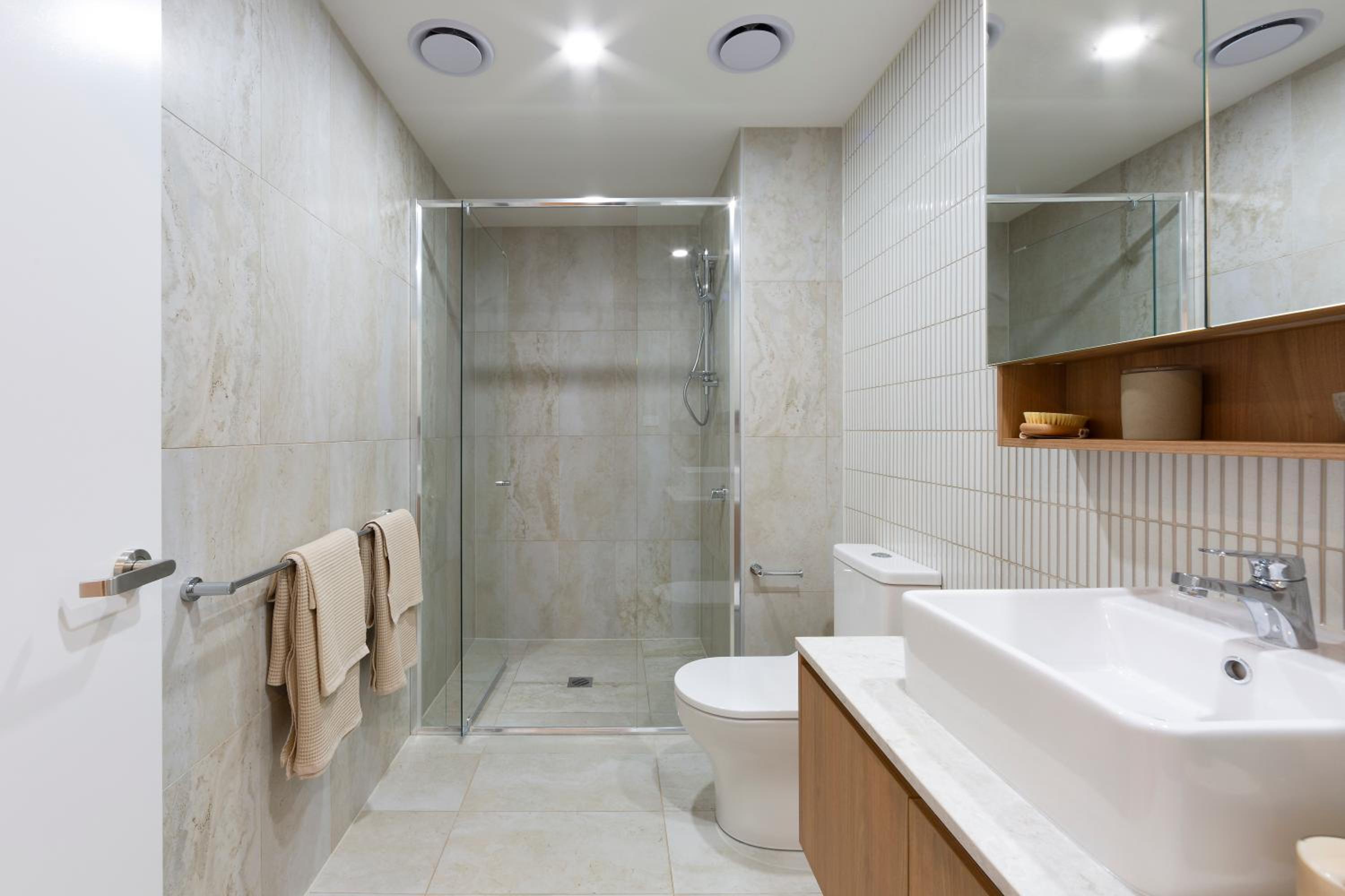 Oaks Canopy - Boutique 1 BR Apartments