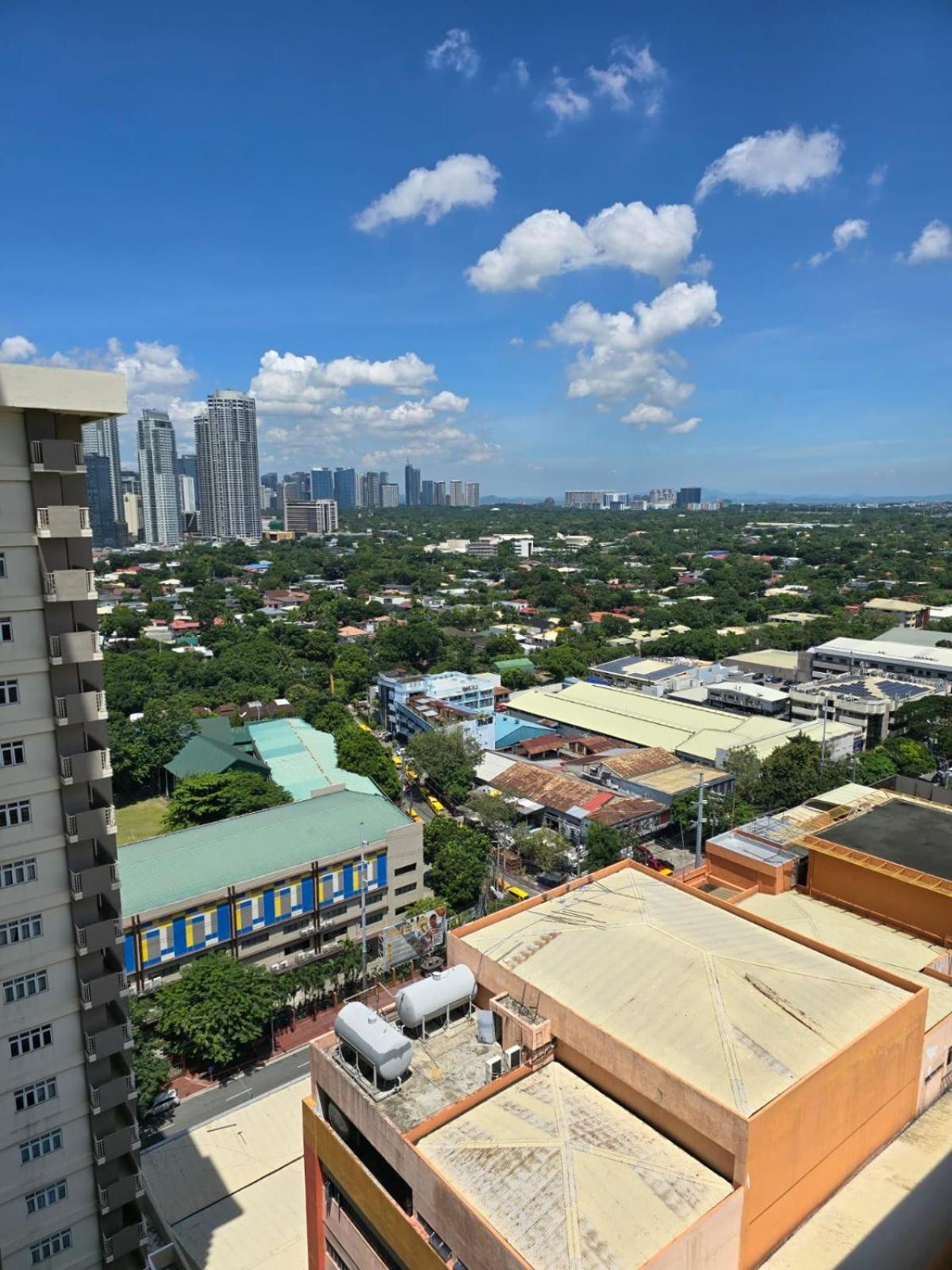 Cozy apartment near Greenbelt Makati City