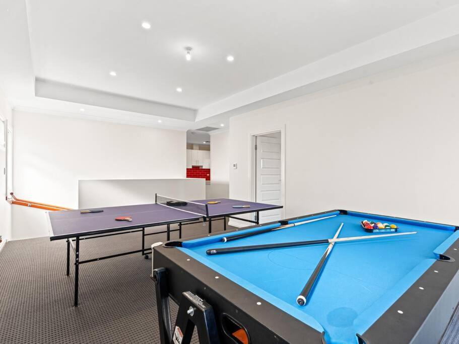 Ultra Luxury Mansion Near CBD