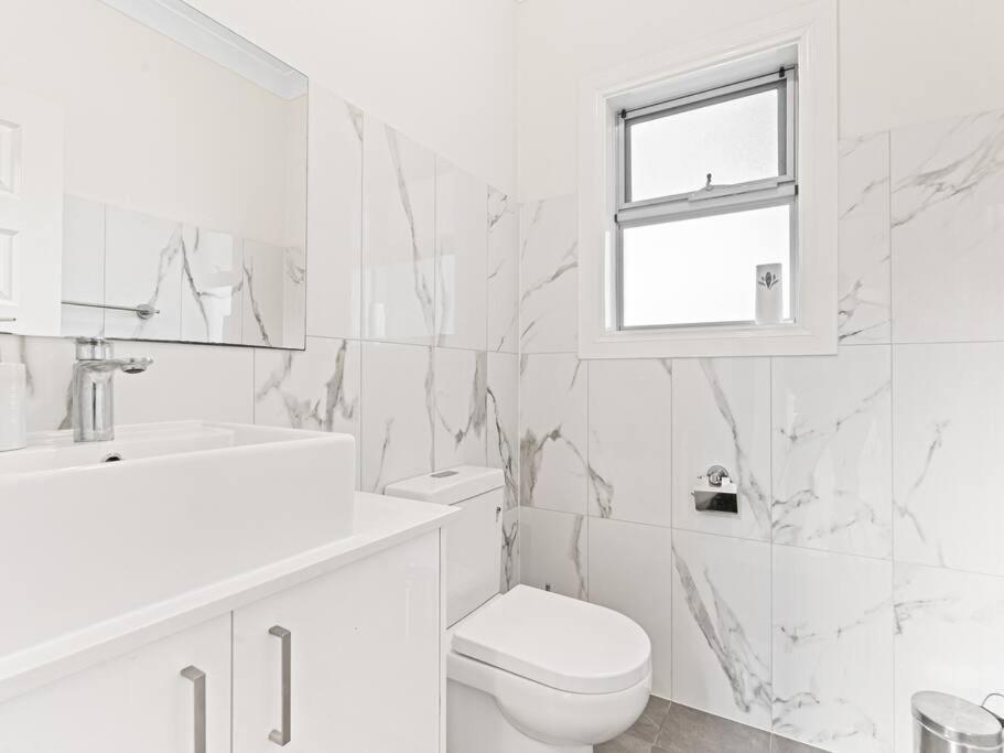 Ultra Luxury Mansion Near CBD