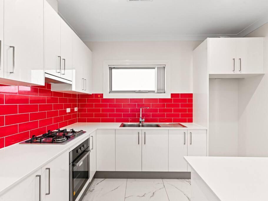 Ultra Luxury Mansion Near CBD