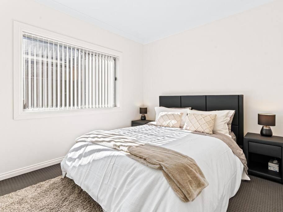 Ultra Luxury Mansion Near CBD
