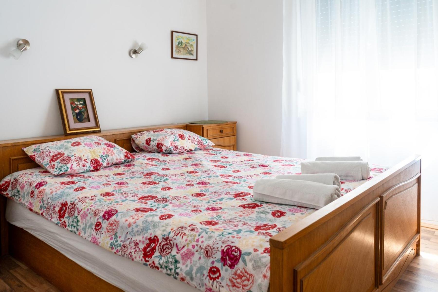Apartmani Zlatković view 3