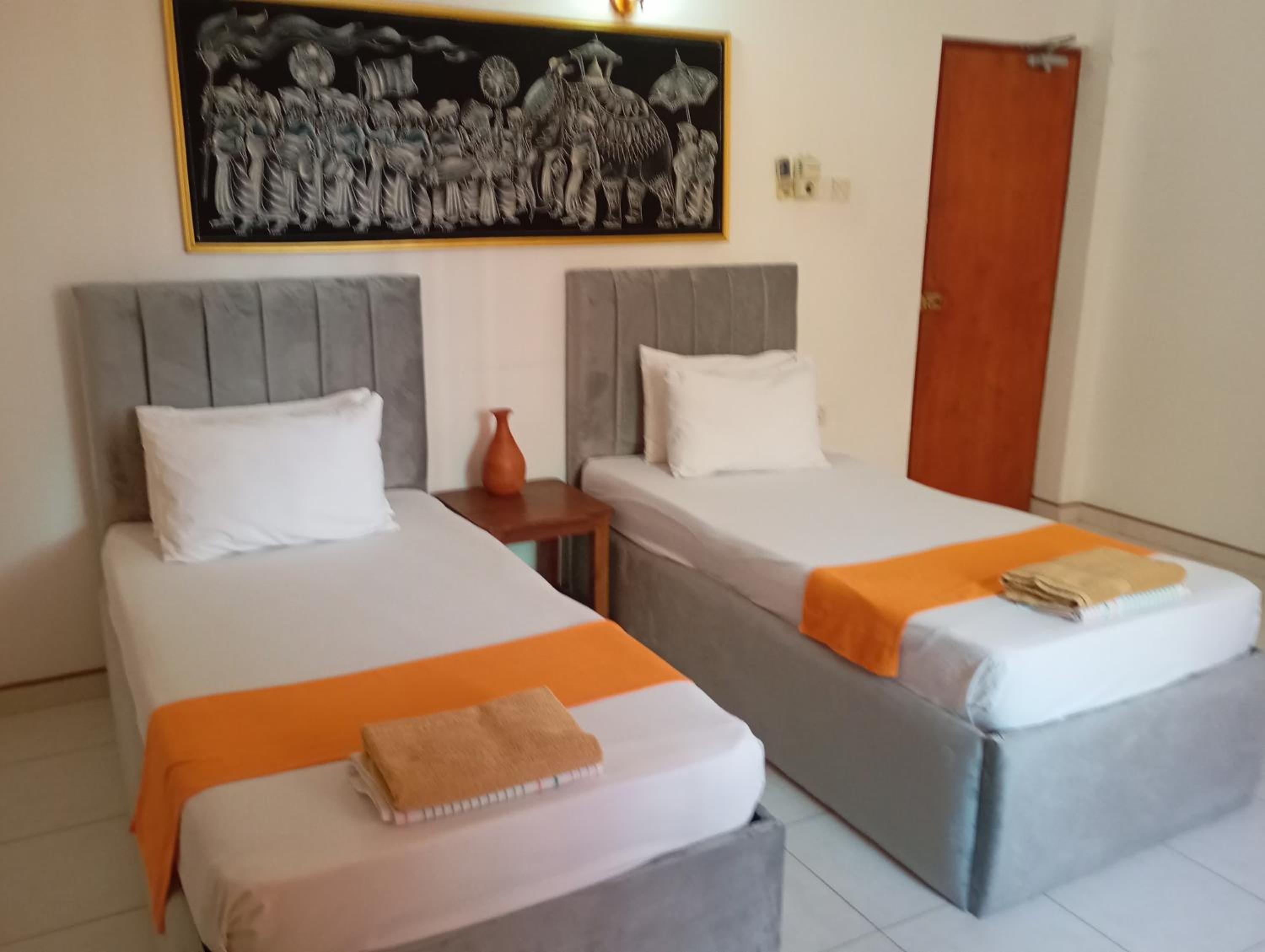 Larn's Villa Hotel & Apartment