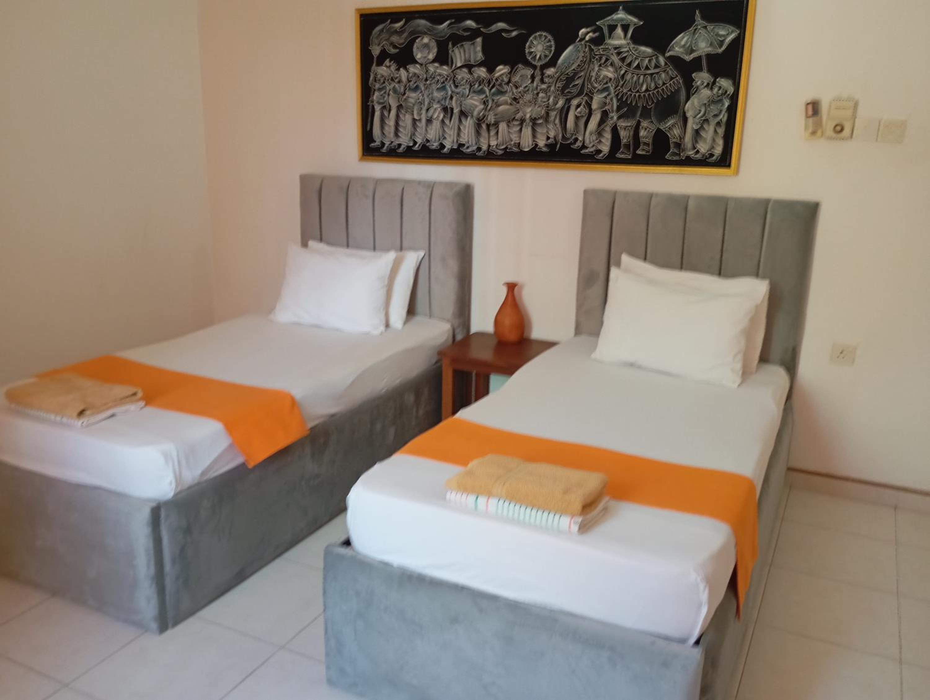 Larn's Villa Hotel & Apartment