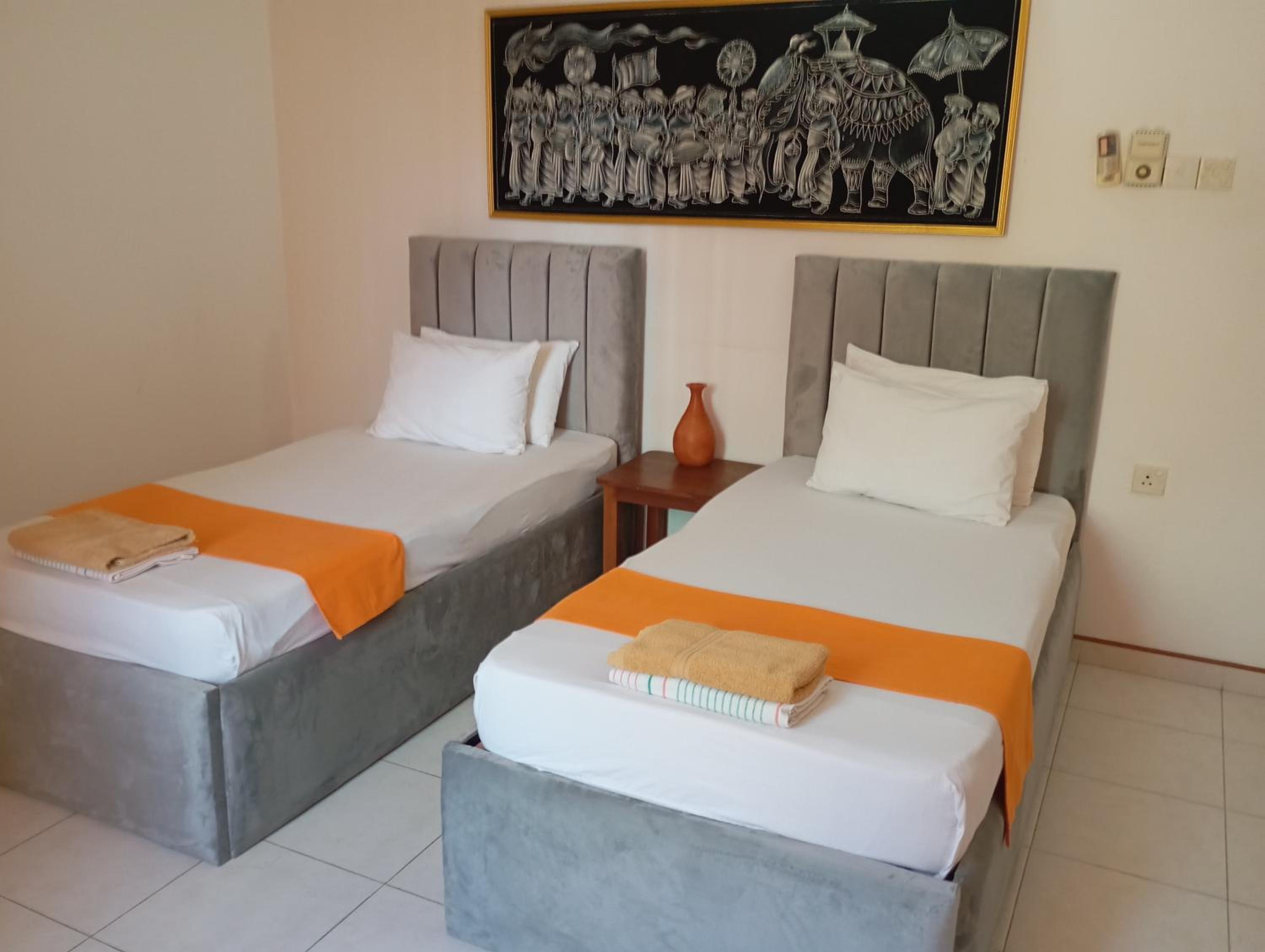 Larn's Villa Hotel & Apartment