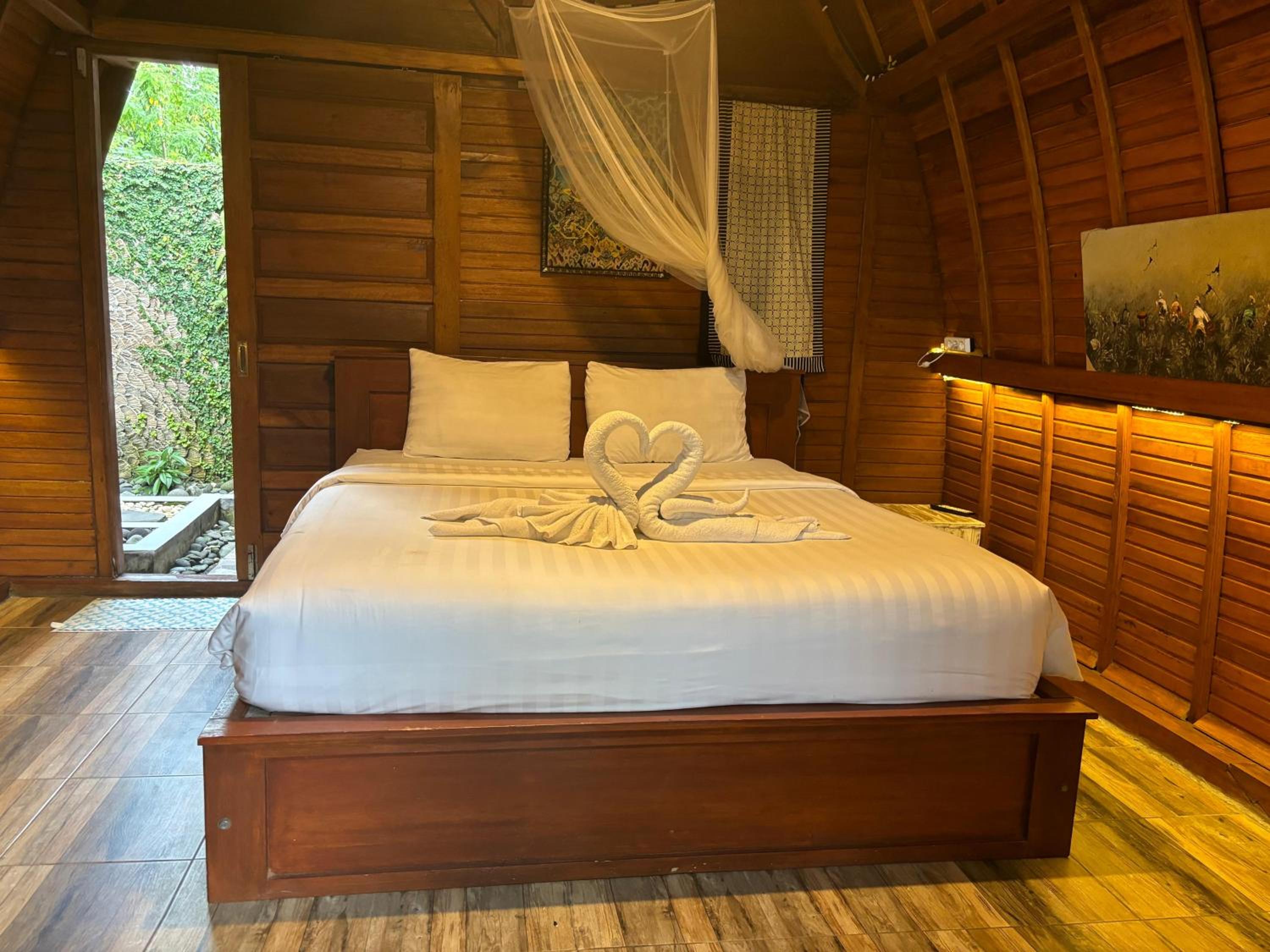 Rumah Kayu Leke - Leke Guesthouse view 4