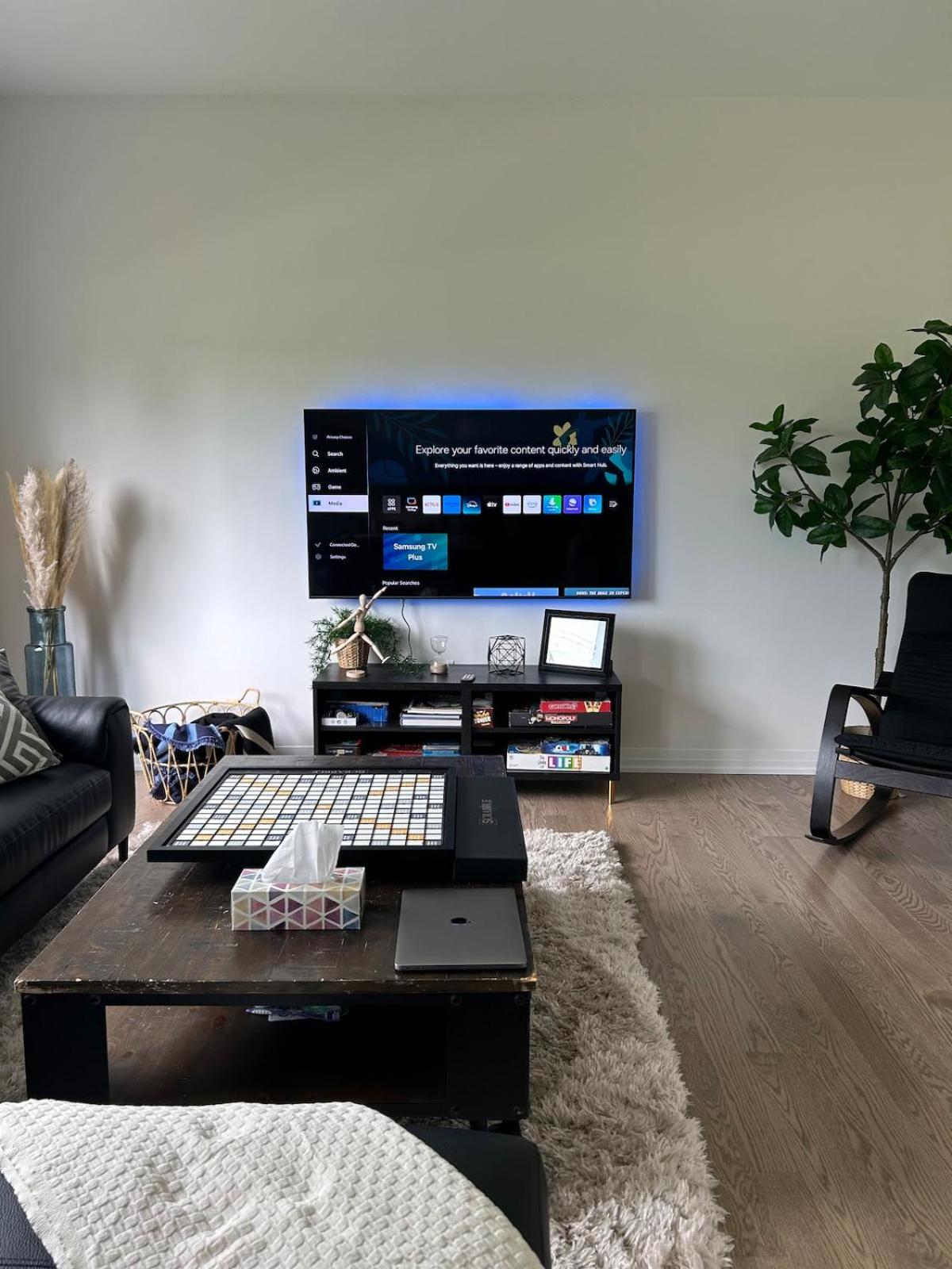 Orillia Vacations - Menoke Modern Family Home with Game Room - Property Image 2