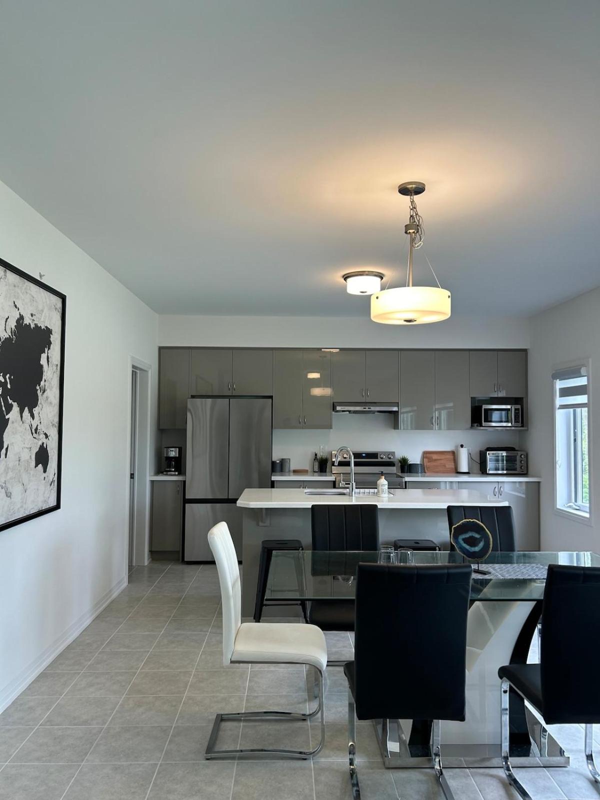 Orillia Vacations - Menoke Modern Family Home with Game Room - Property Image 5