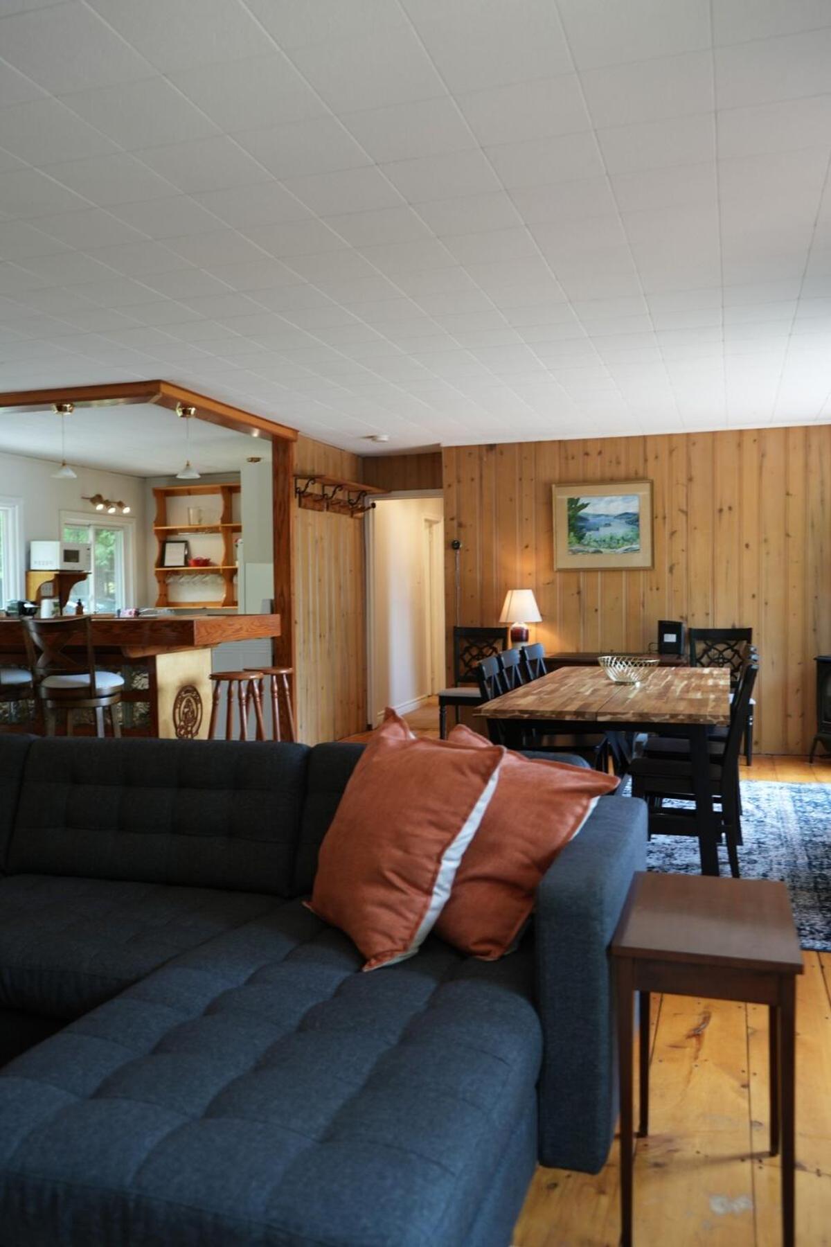 Mary Lake Sunset Lodge