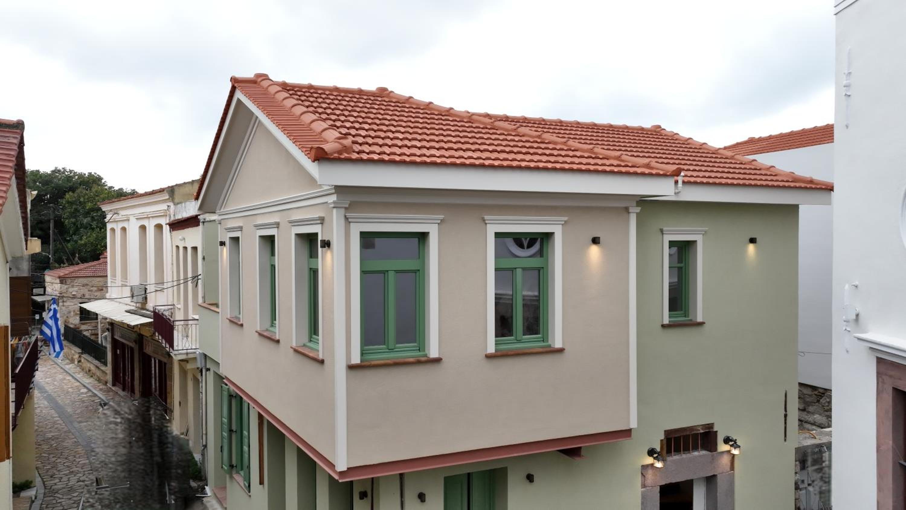 Hotel Lythri Studios - Image 1