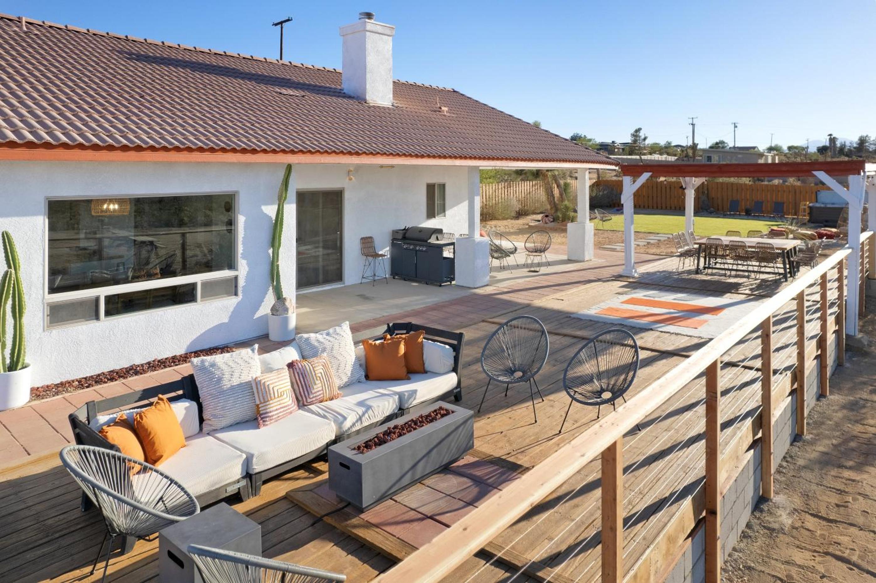 Rancho Nopales JT - Pool, Hot Tub, Hammocks, Fast Wifi and Views! home