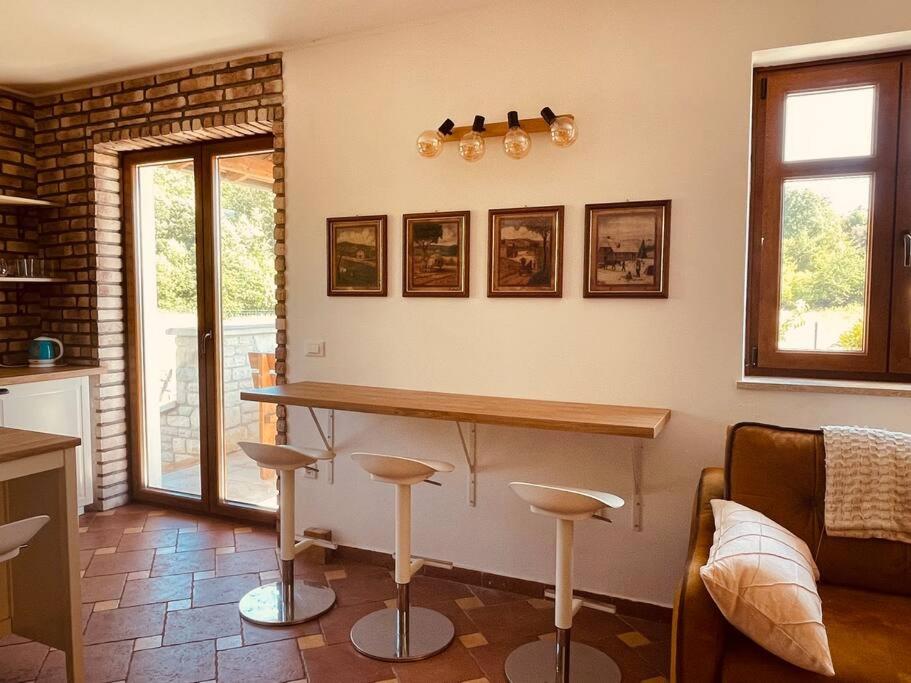 Beautiful 4 bedroom Villa Tara, pool and privacy! view 5